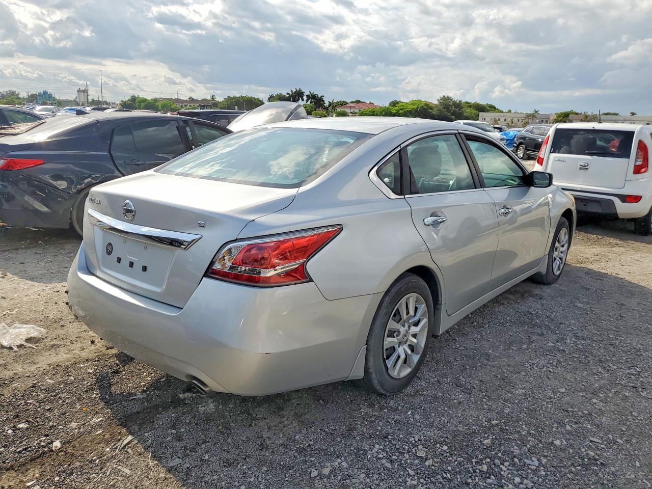 2015 Nissan Altima 2.5 S Gray vin: 1N4AL3P0FC209065