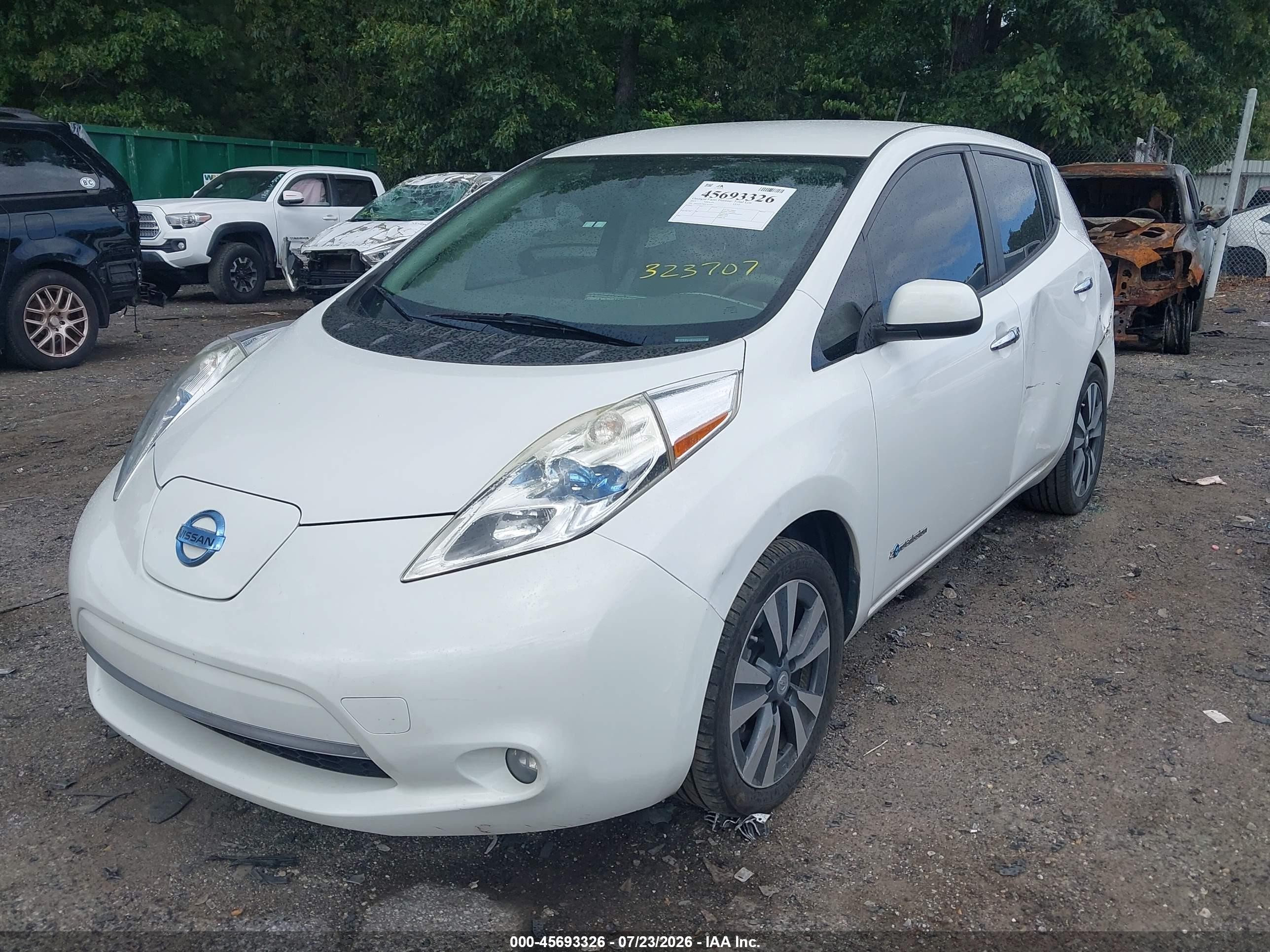 2015 Nissan Leaf Sv White vin: 1N4AZ0CP0FC323707
