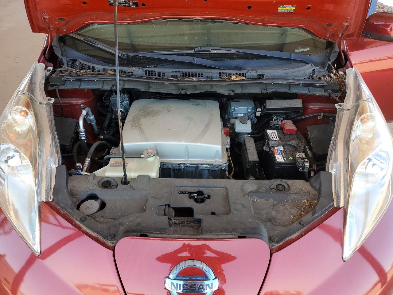 2015 Nissan Leaf S Maroon vin: 1N4AZ0CP2FC306326