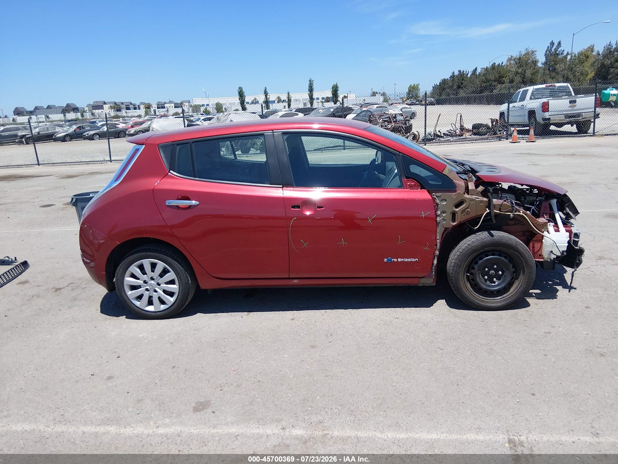 2013 Nissan Leaf S Burgundy vin: 1N4AZ0CP3DC401748