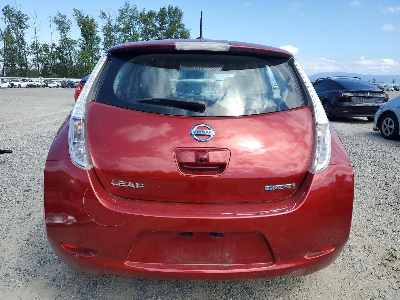2015 Nissan Leaf S Red vin: 1N4AZ0CP3FC306349