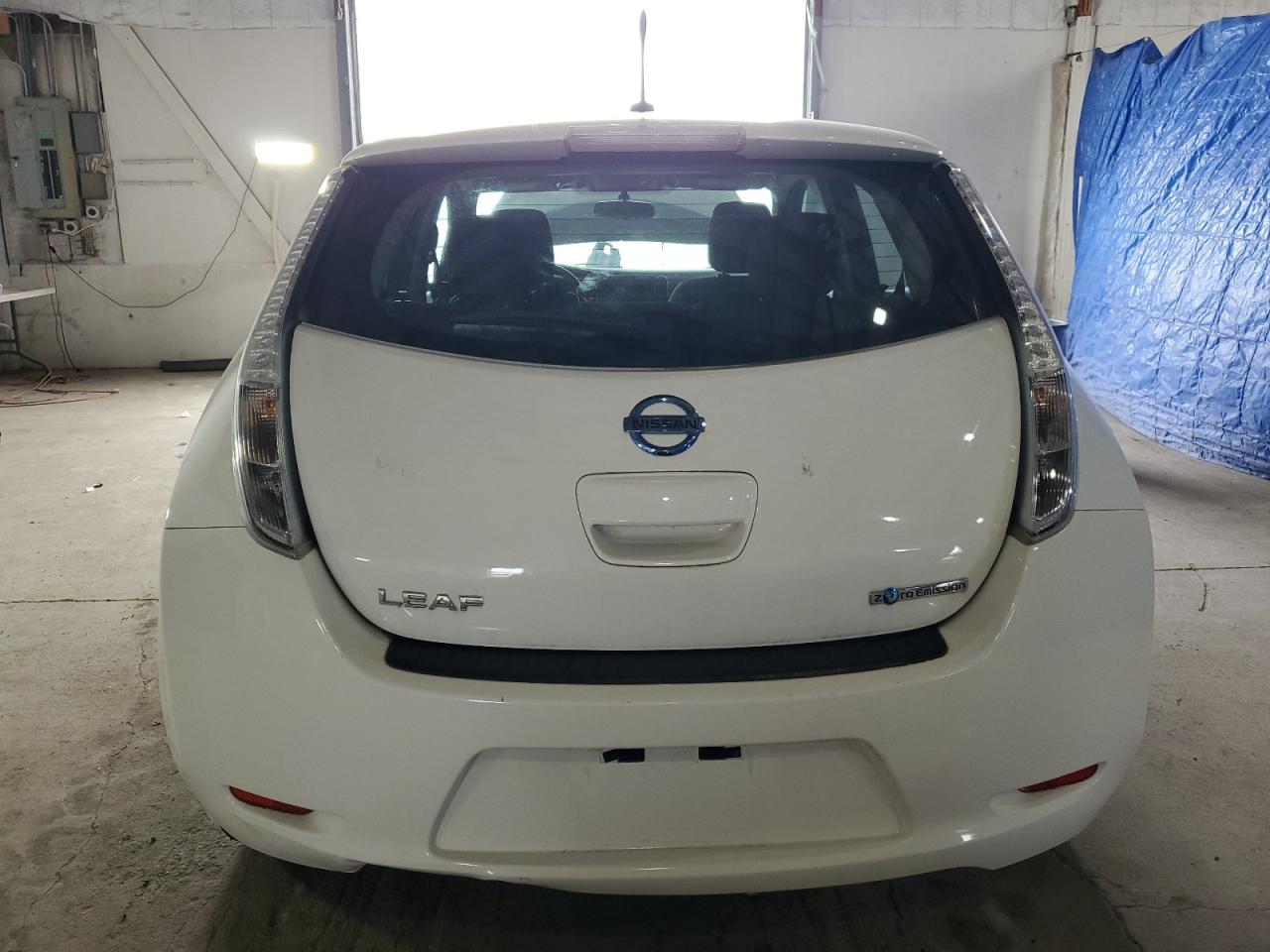 2013 Nissan Leaf S White vin: 1N4AZ0CP4DC413634 Damage: Rear Bumper, Chipped, 2