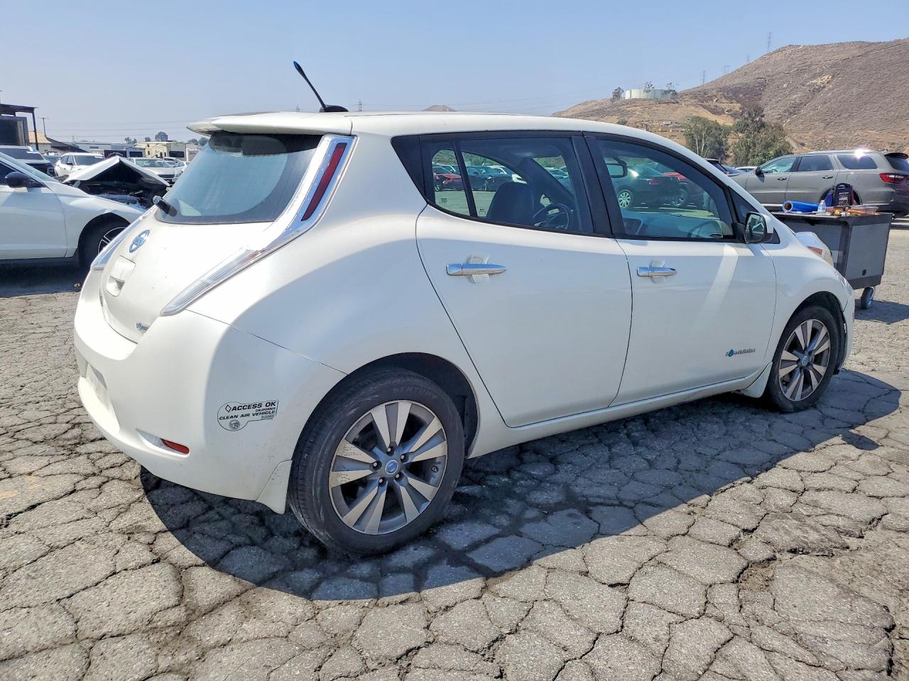 2013 Nissan Leaf S Белый vin: 1N4AZ0CP4DC417442
