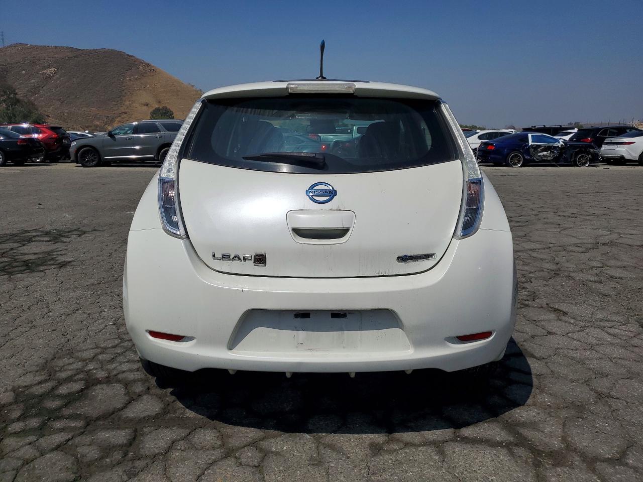 2013 Nissan Leaf S Белый vin: 1N4AZ0CP4DC417442