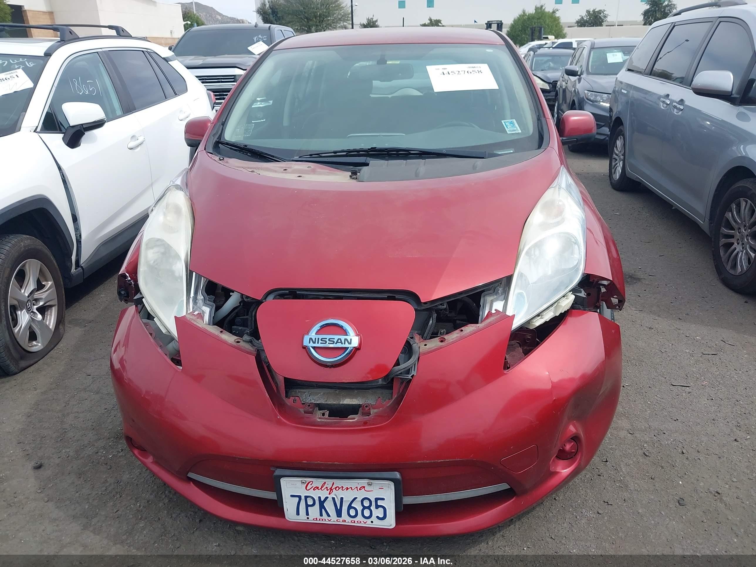 2015 Nissan Leaf Sv Red vin: 1N4AZ0CP4FC316128