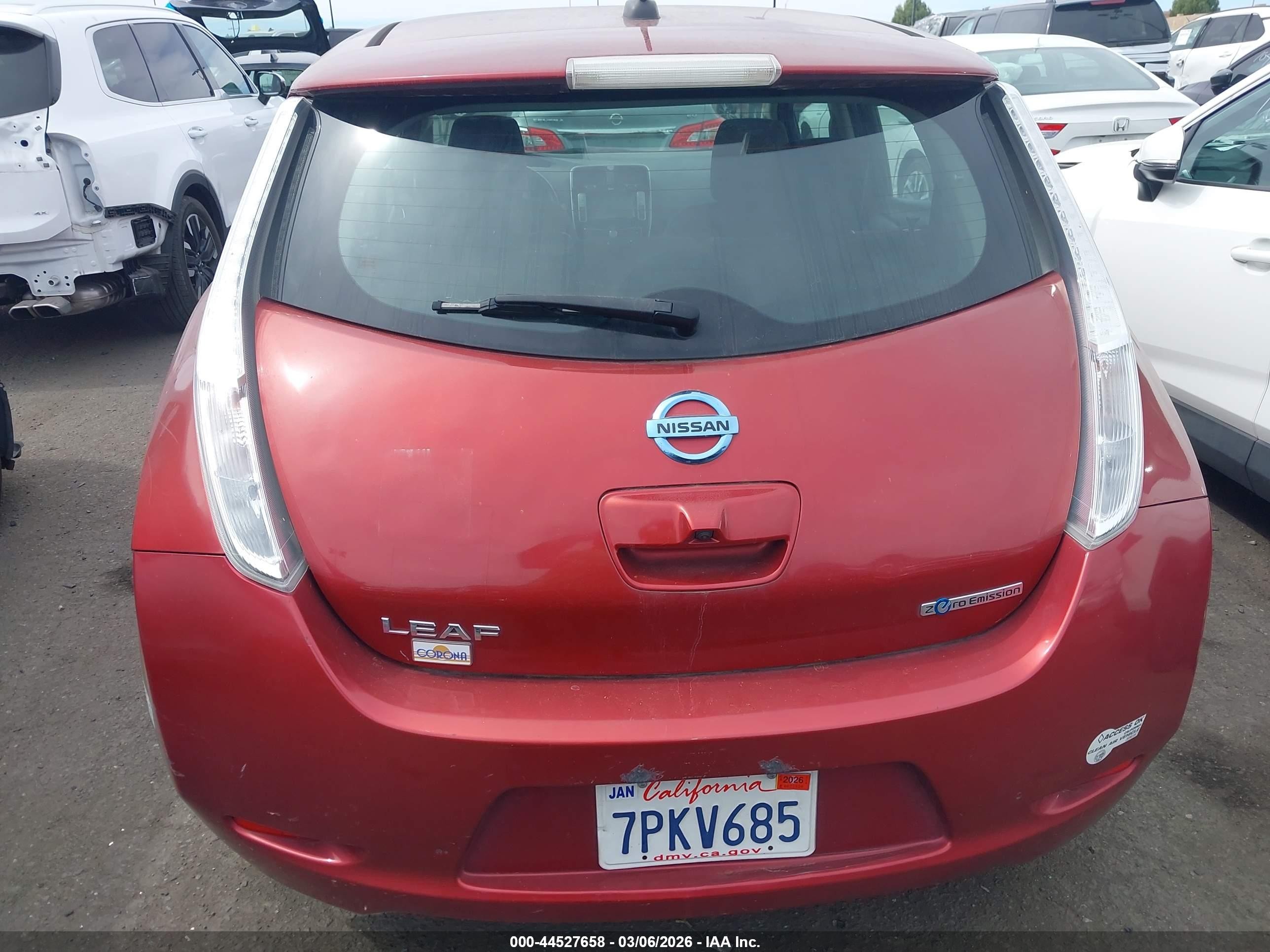 2015 Nissan Leaf Sv Red vin: 1N4AZ0CP4FC316128