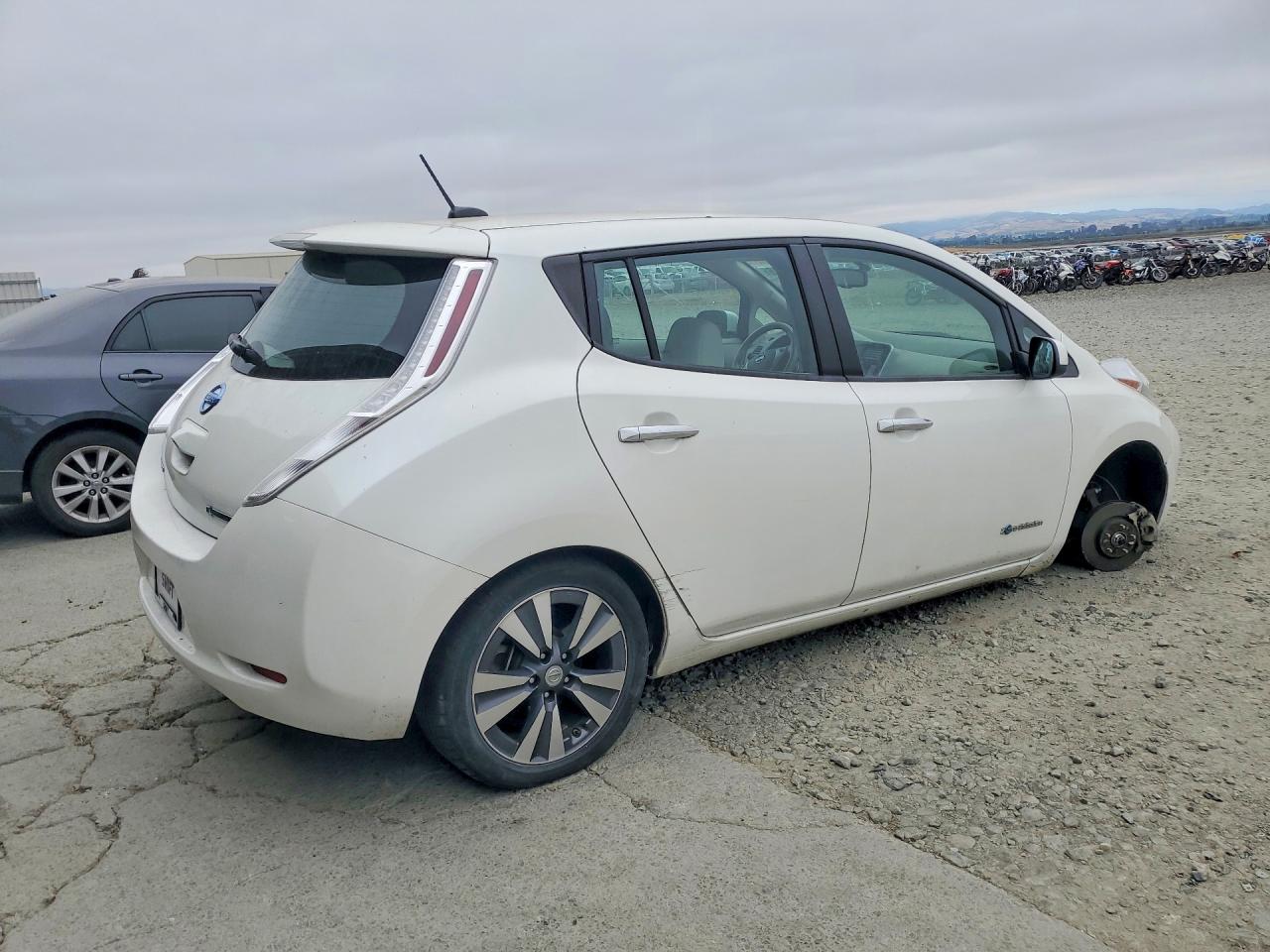 2015 Nissan Leaf S White vin: 1N4AZ0CP4FC317005