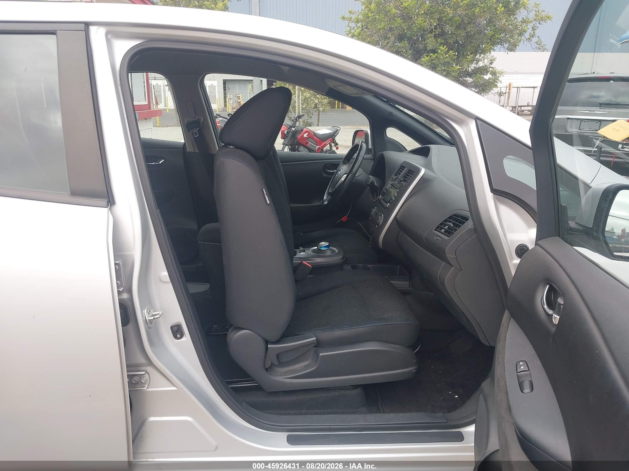 2013 Nissan Leaf S Silver vin: 1N4AZ0CP5DC413772