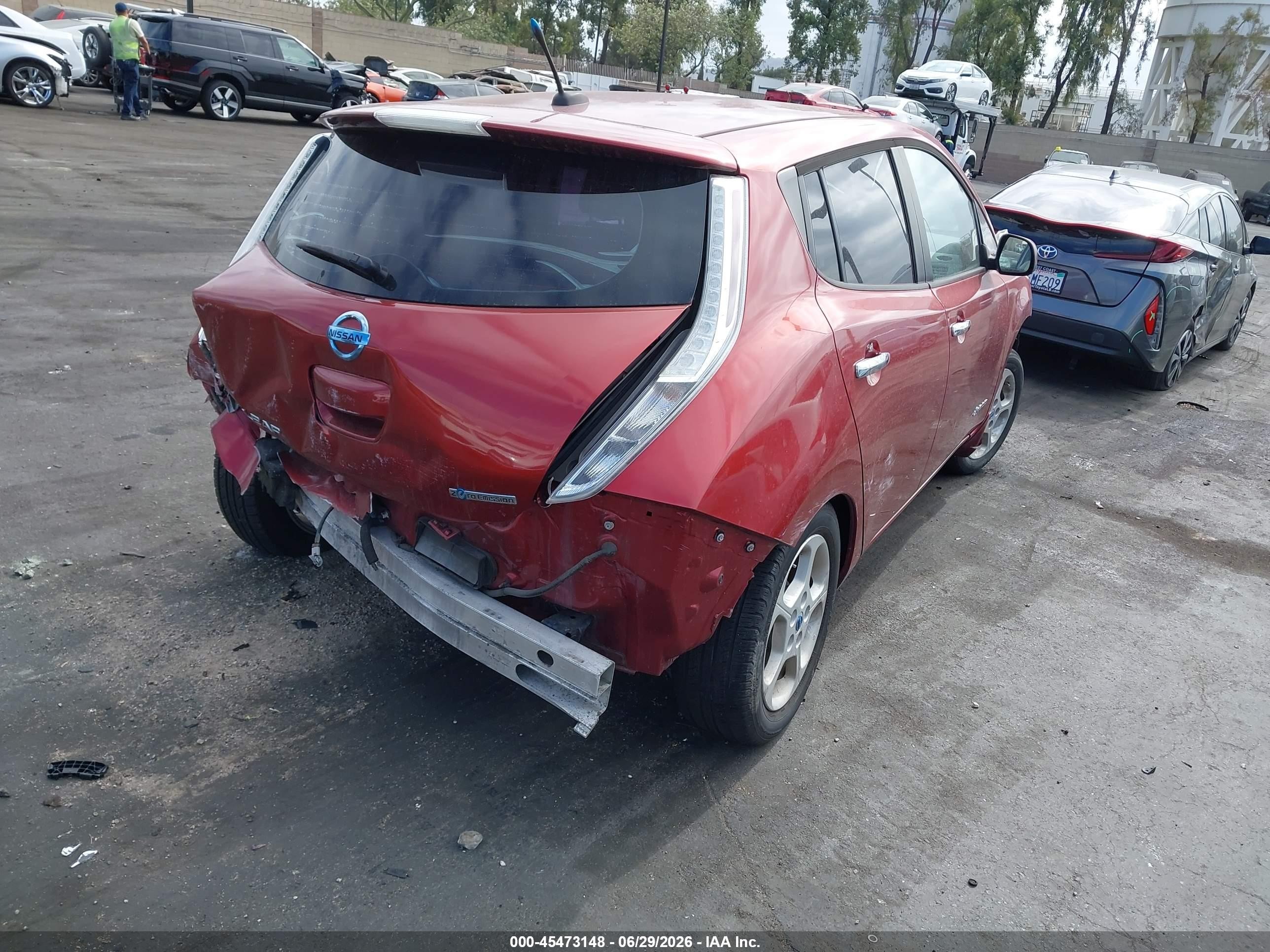 2013 Nissan Leaf Sv Красный vin: 1N4AZ0CP5DC424769