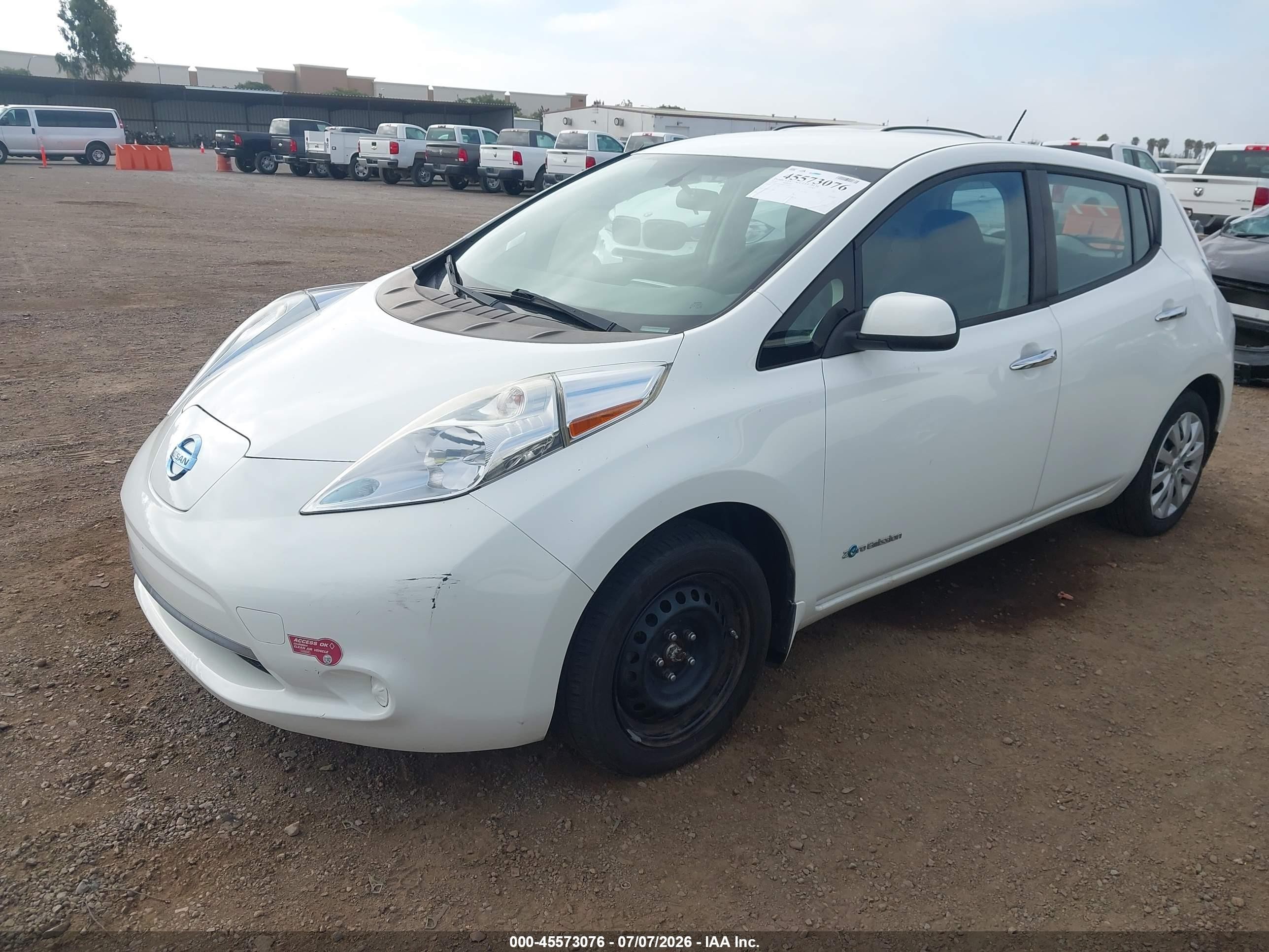 2015 Nissan Leaf S White vin: 1N4AZ0CP5FC320639