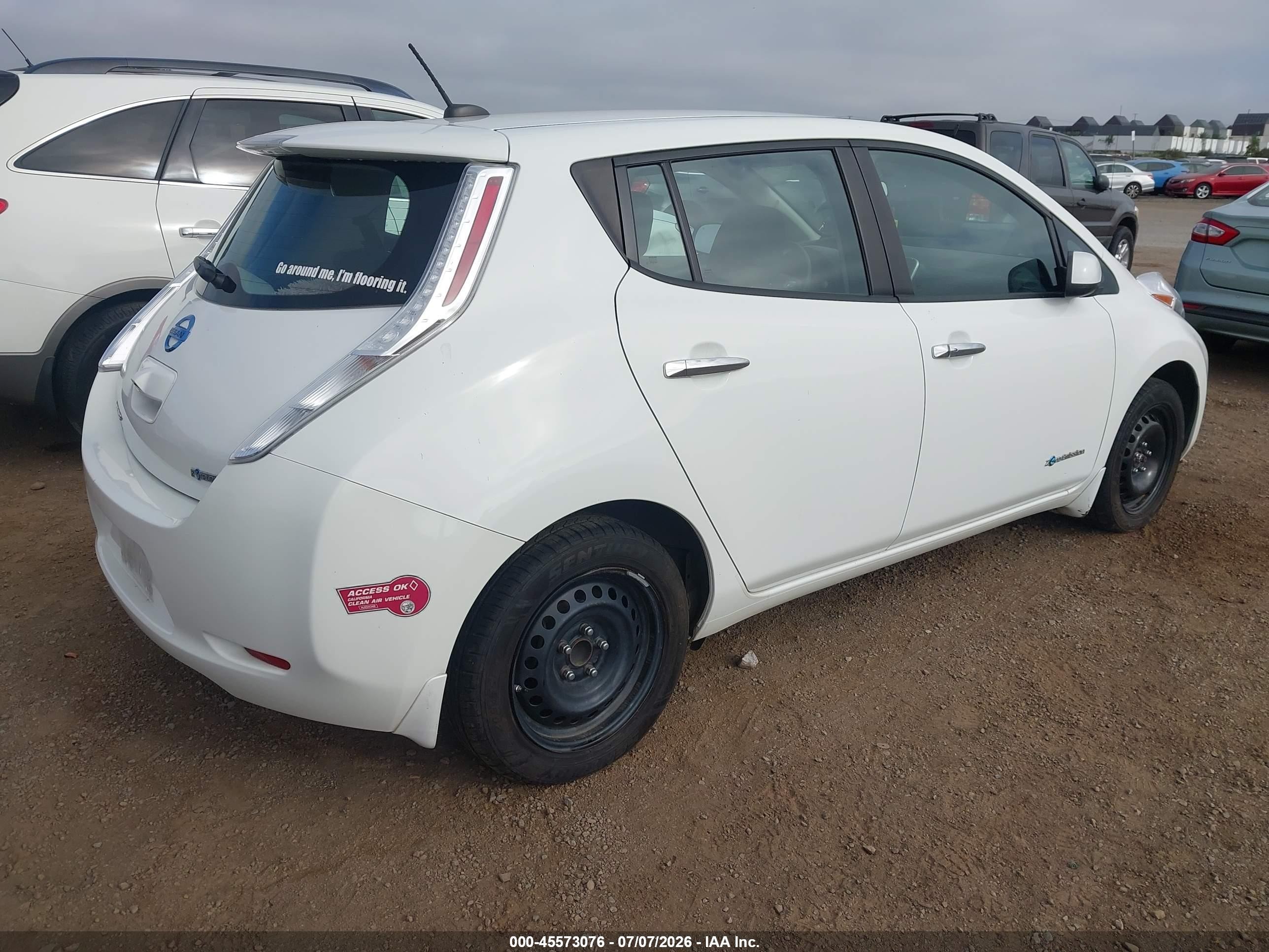 2015 Nissan Leaf S White vin: 1N4AZ0CP5FC320639