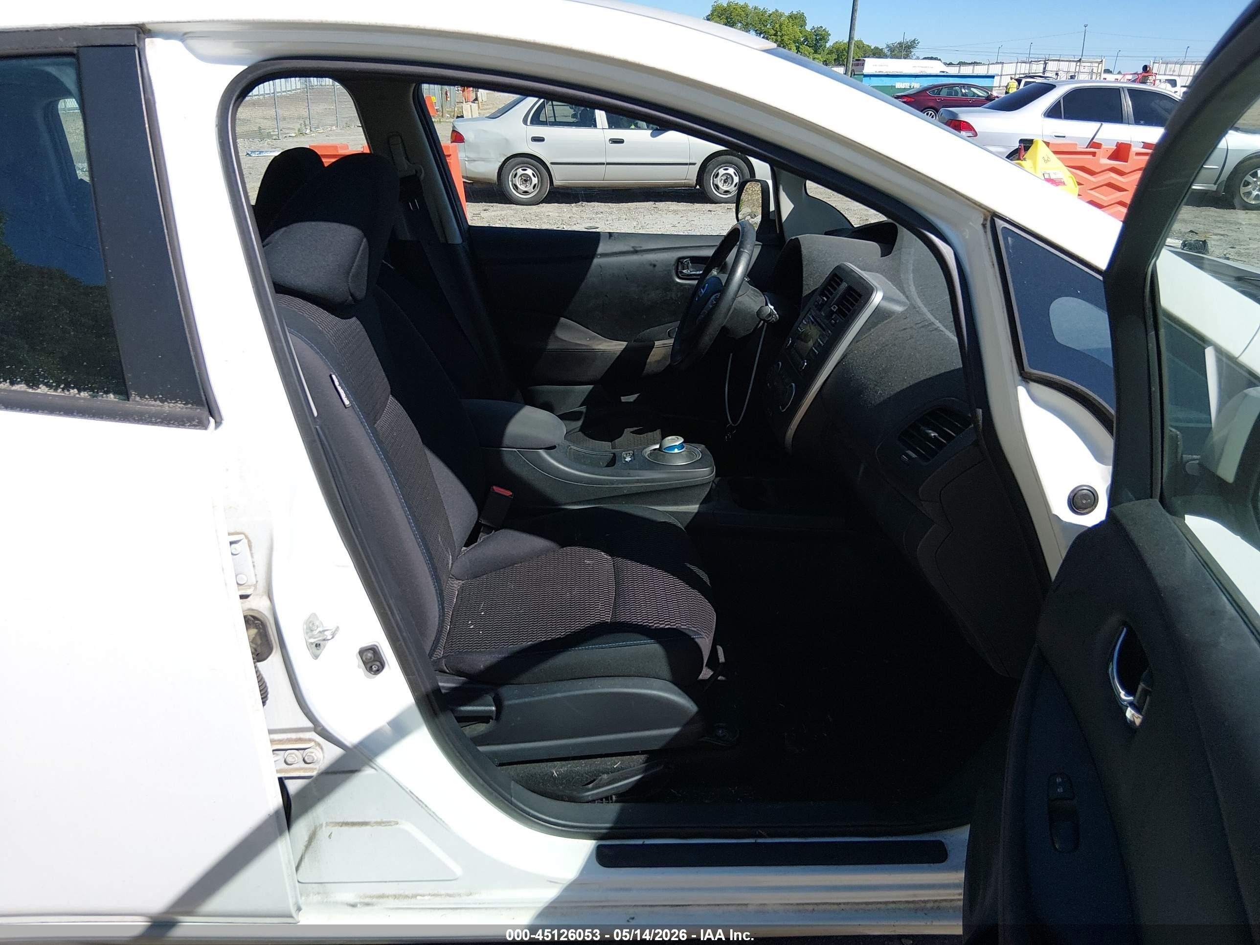 2015 Nissan Leaf S White vin: 1N4AZ0CP5FC328143