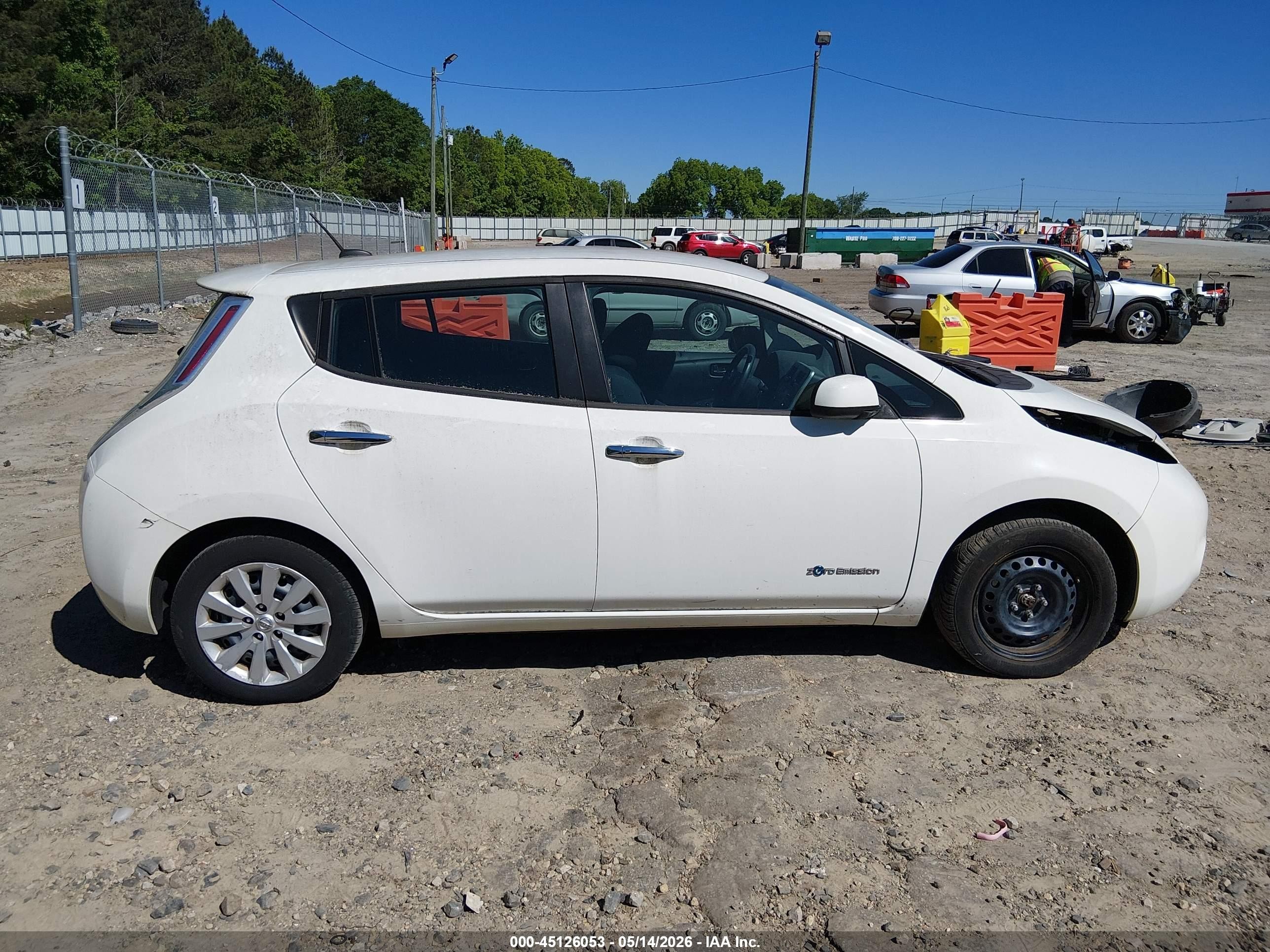 2015 Nissan Leaf S White vin: 1N4AZ0CP5FC328143