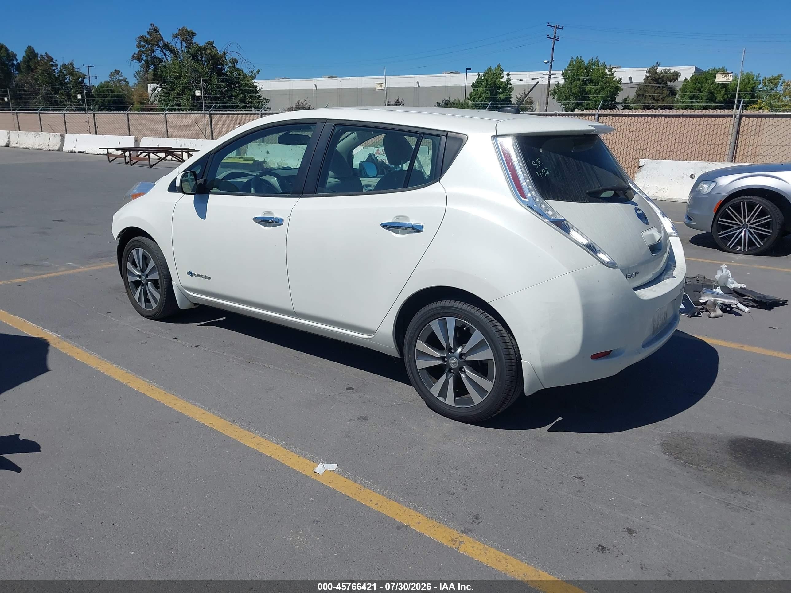 2015 Nissan Leaf S/sl/sv White vin: 1N4AZ0CP5FC332676