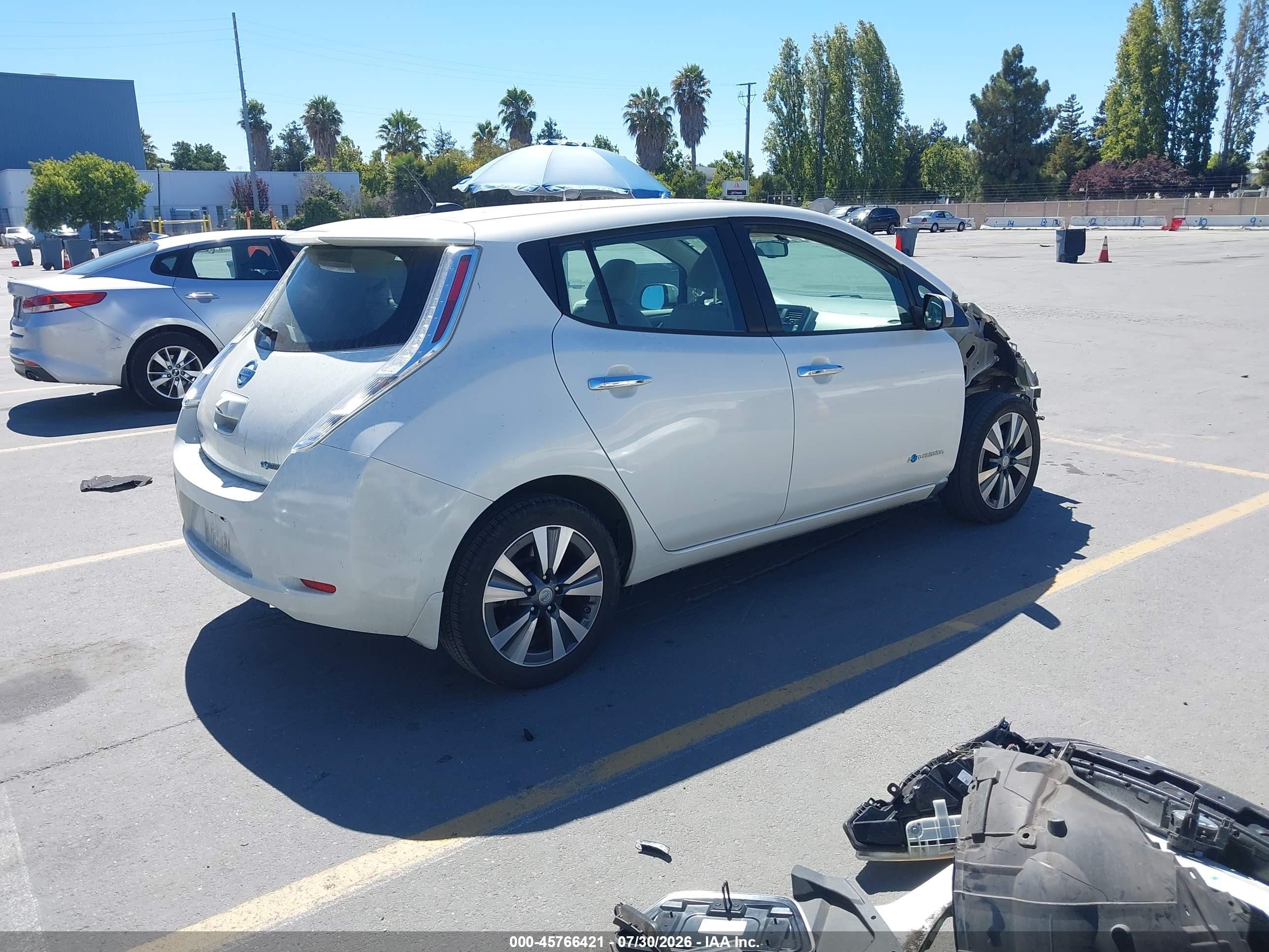 2015 Nissan Leaf S/sl/sv White vin: 1N4AZ0CP5FC332676