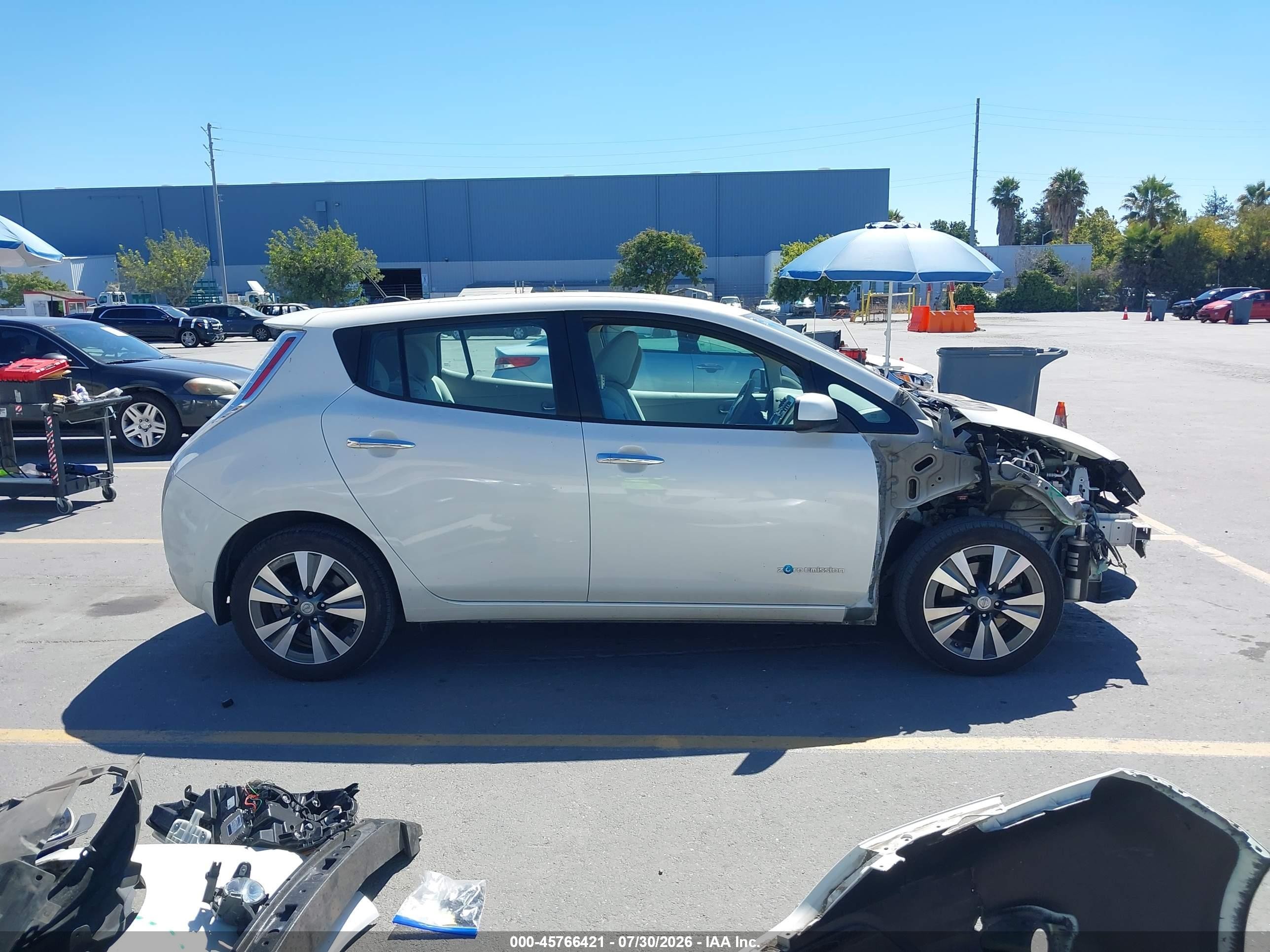 2015 Nissan Leaf S/sl/sv White vin: 1N4AZ0CP5FC332676