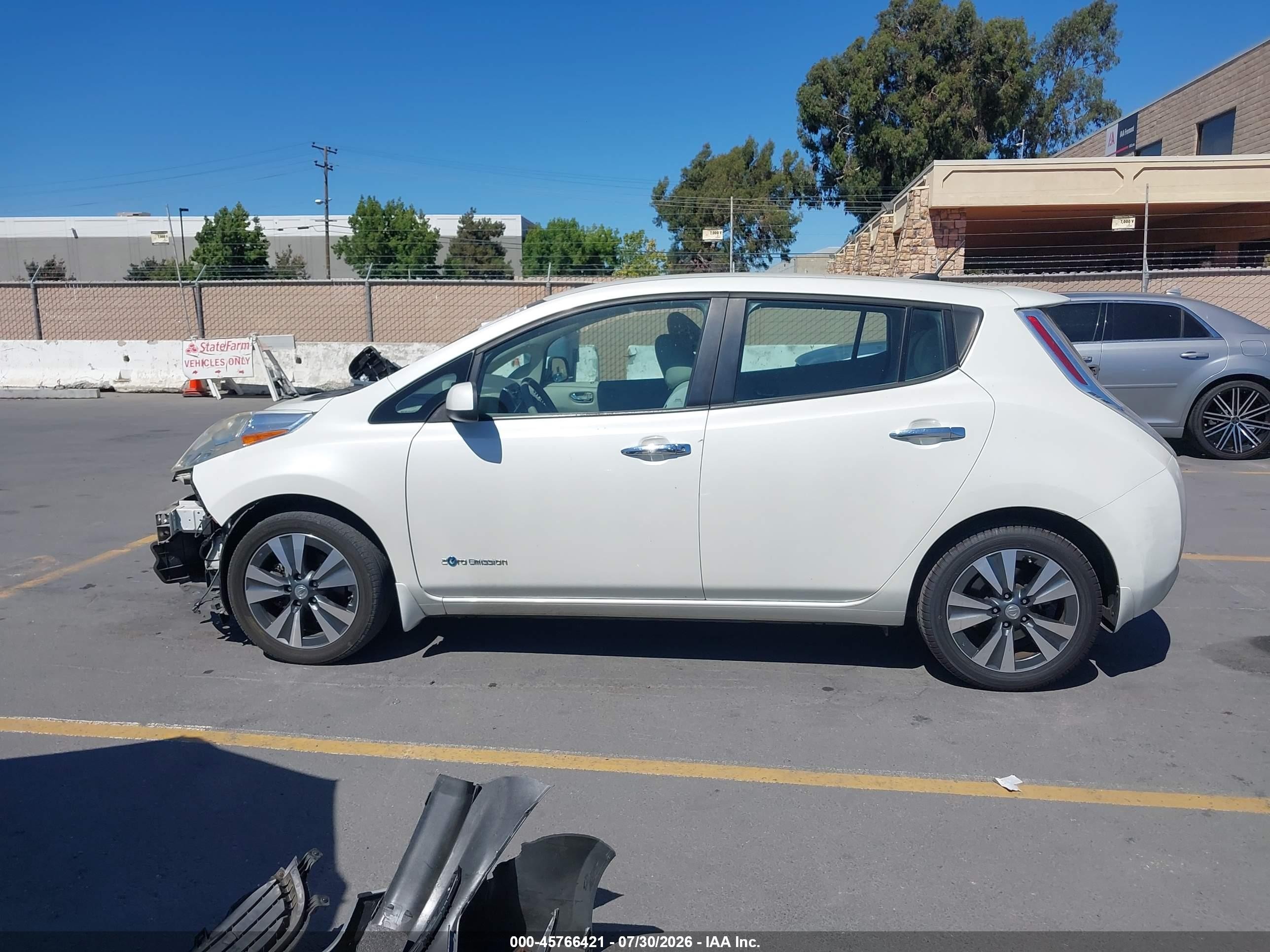 2015 Nissan Leaf S/sl/sv White vin: 1N4AZ0CP5FC332676