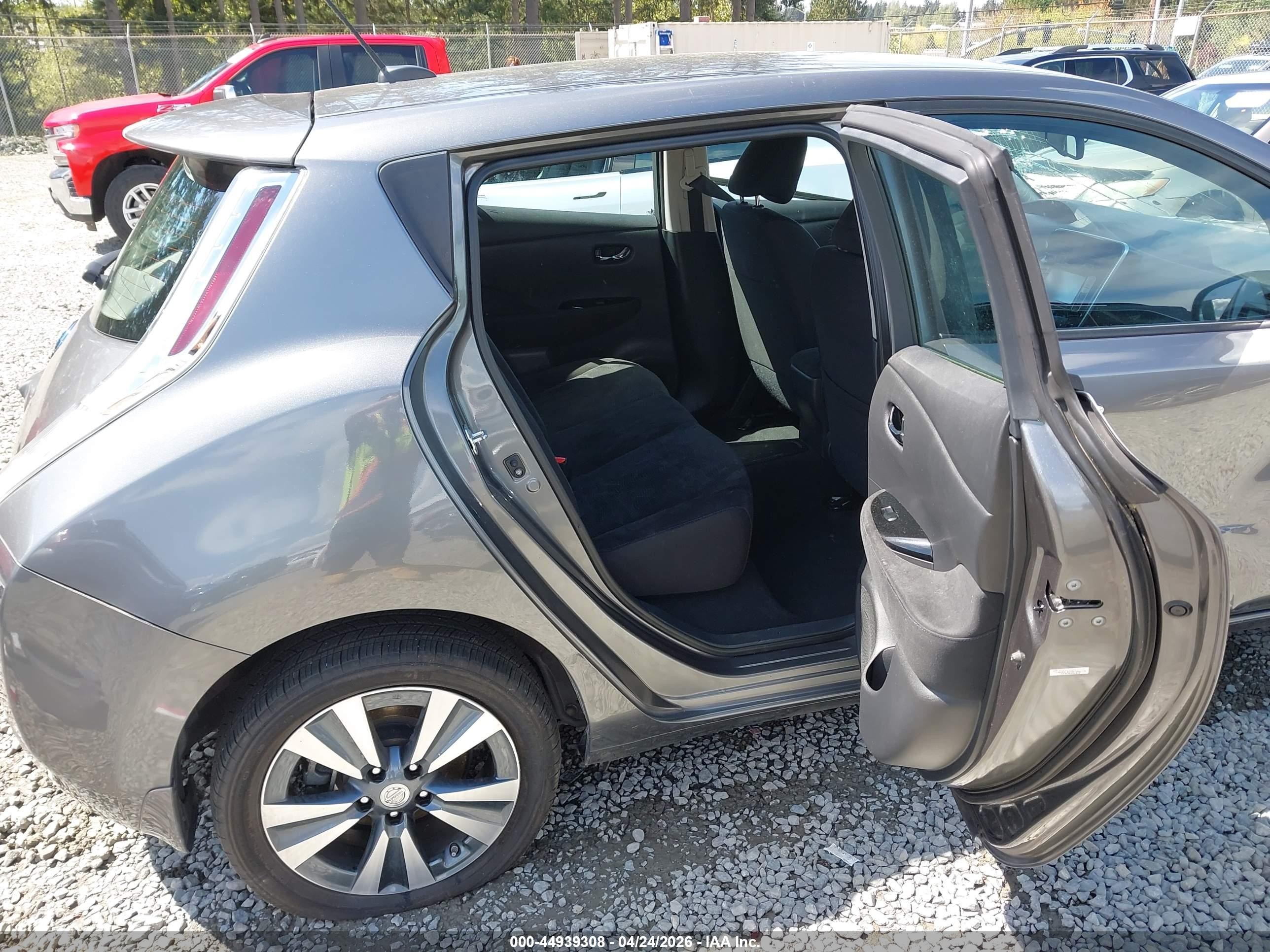 2015 Nissan Leaf Sv Gray vin: 1N4AZ0CP7FC317533