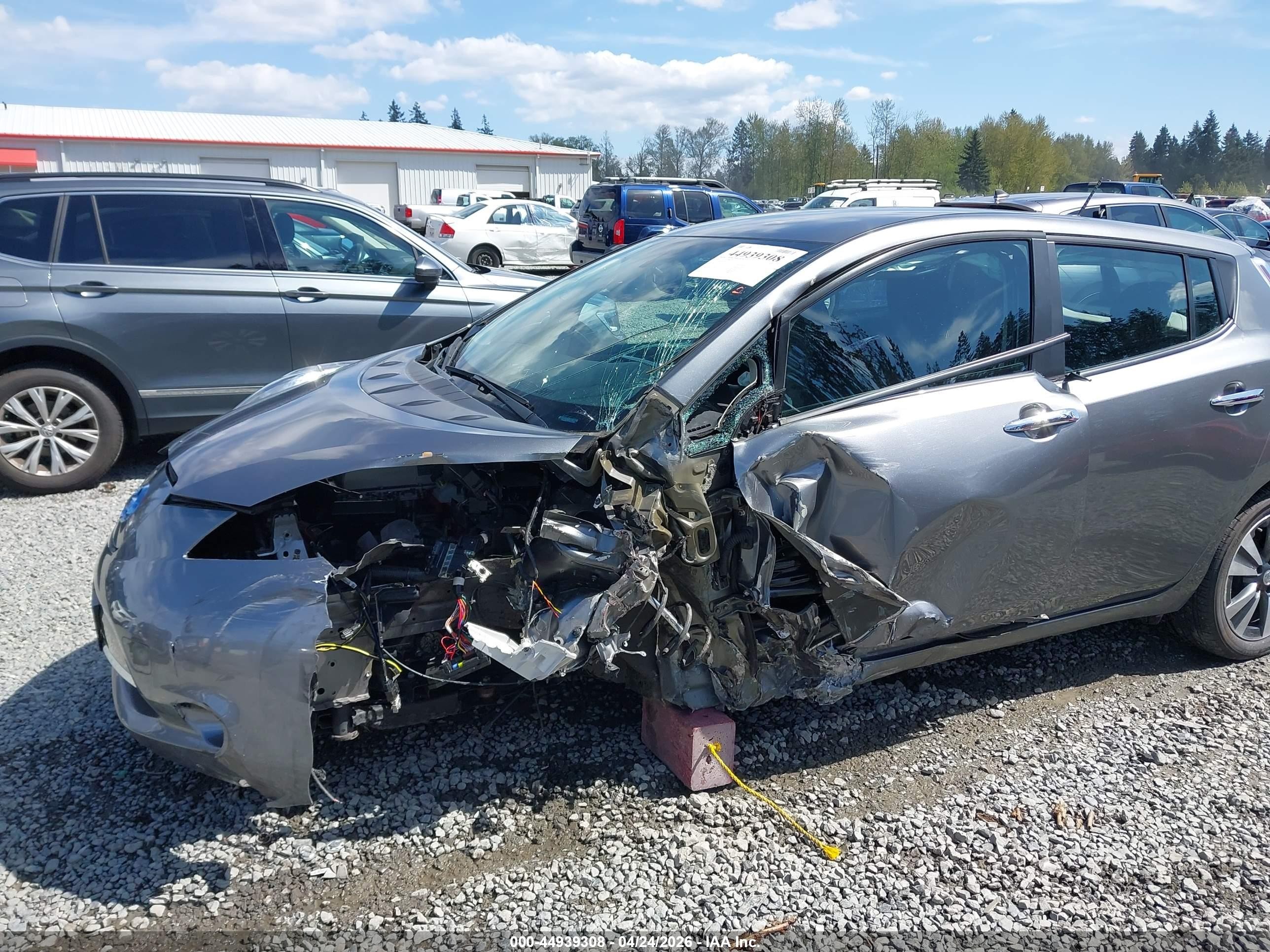 2015 Nissan Leaf Sv Gray vin: 1N4AZ0CP7FC317533