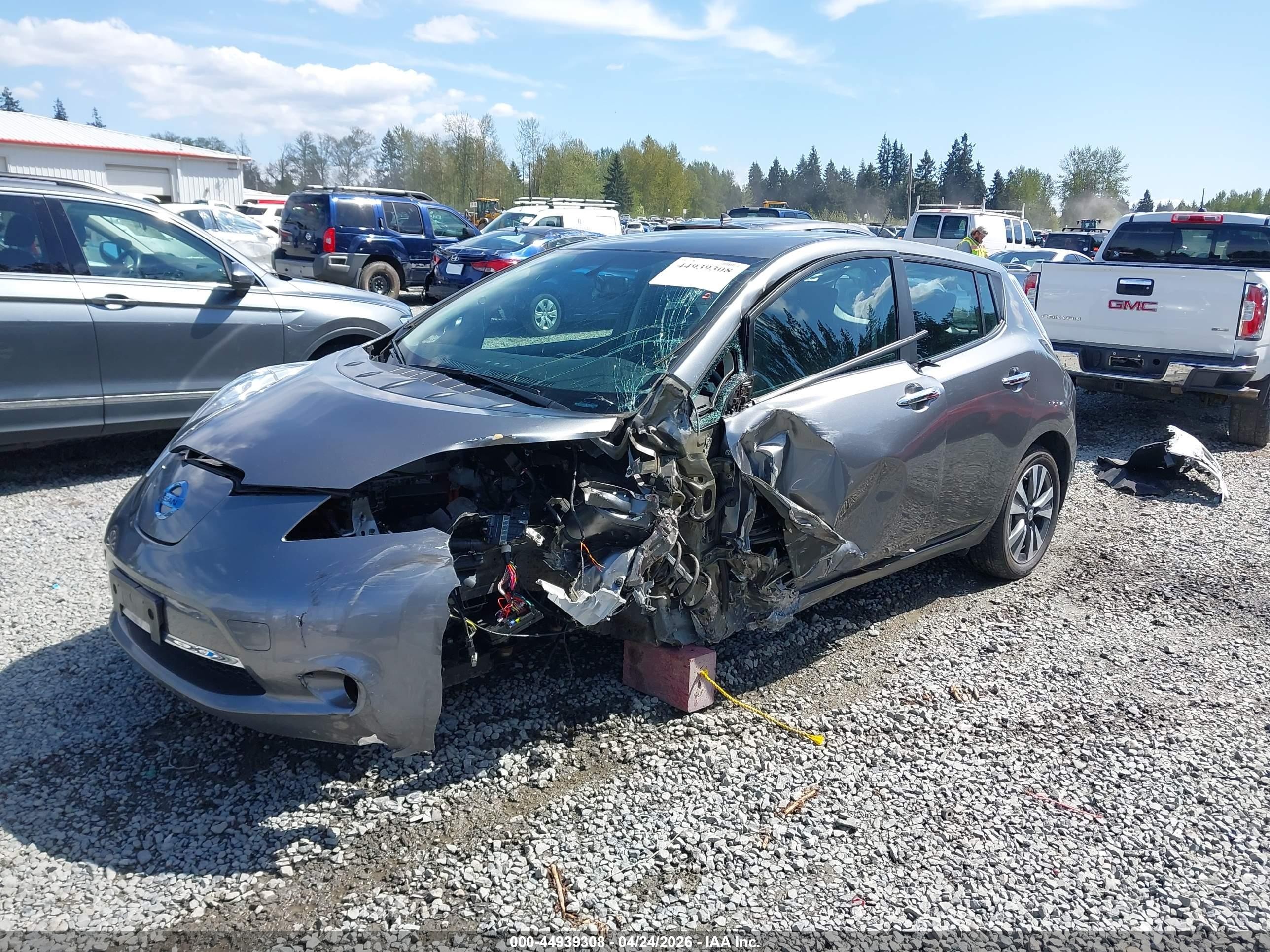 2015 Nissan Leaf Sv Gray vin: 1N4AZ0CP7FC317533