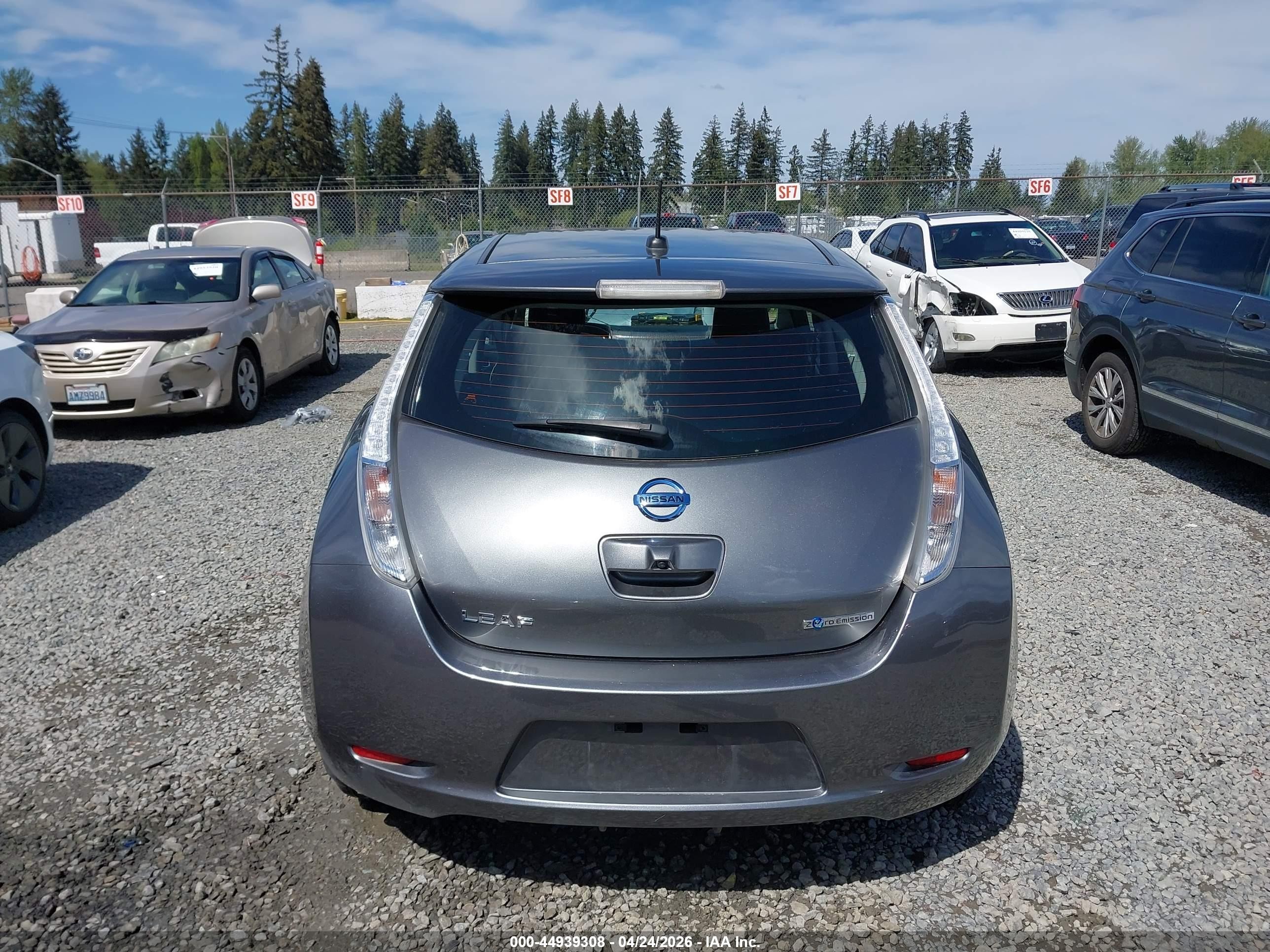2015 Nissan Leaf Sv Gray vin: 1N4AZ0CP7FC317533