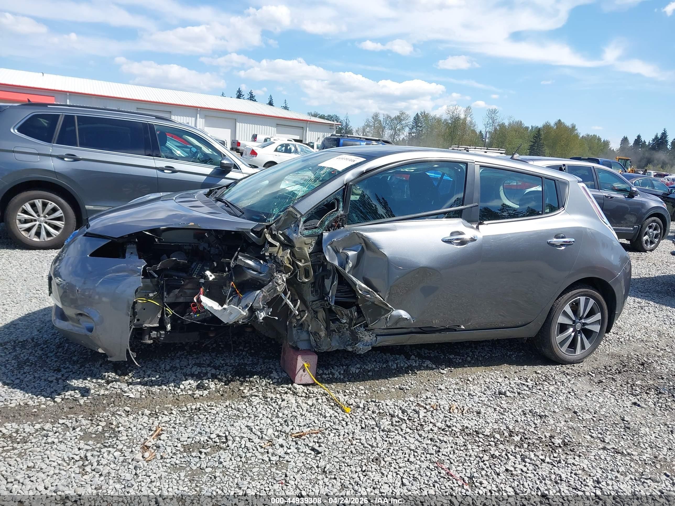 2015 Nissan Leaf Sv Gray vin: 1N4AZ0CP7FC317533