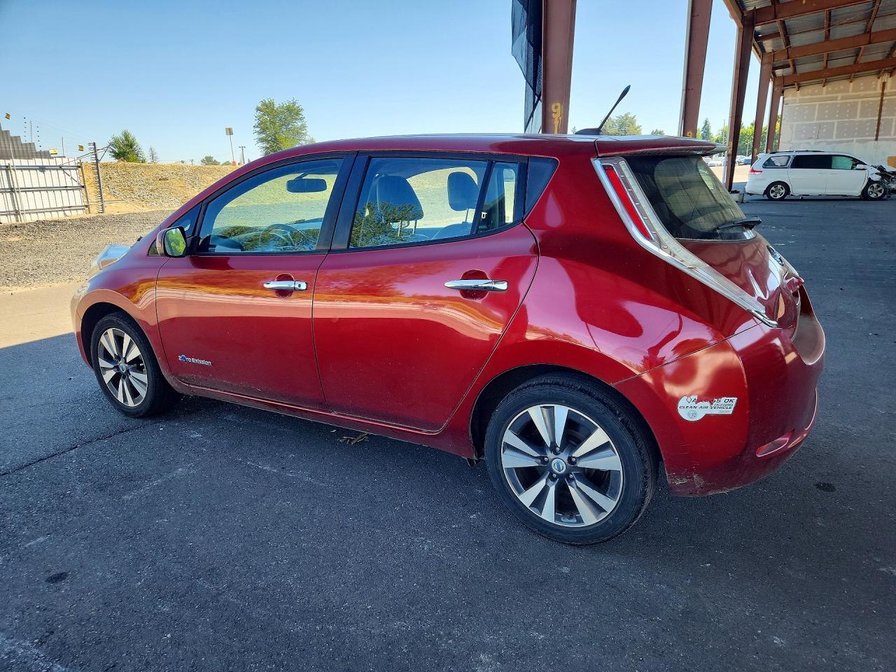 2013 Nissan Leaf S Burgundy vin: 1N4AZ0CP8DC419646