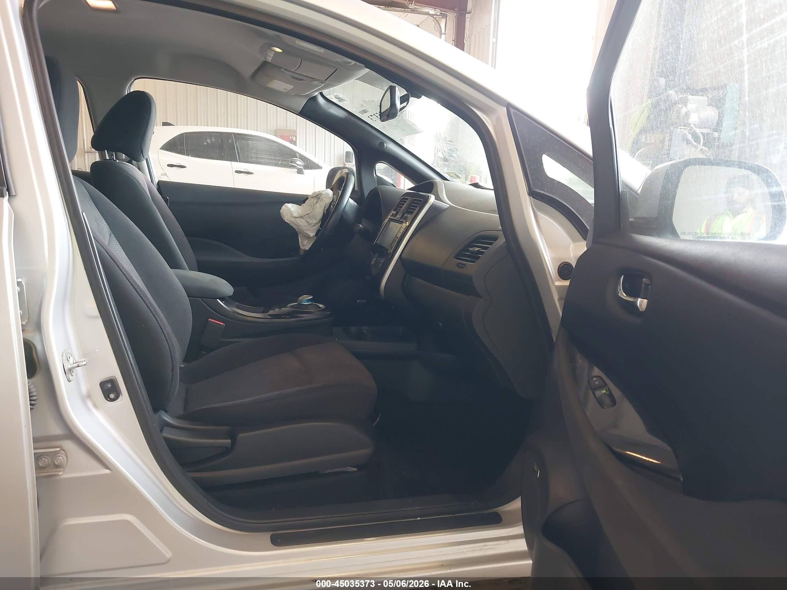 2013 Nissan Leaf Sv Silver vin: 1N4AZ0CP9DC422989