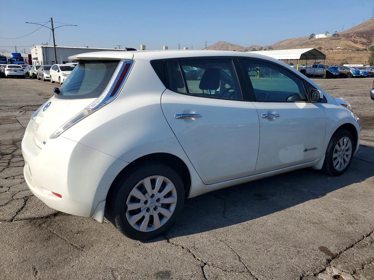 2015 Nissan Leaf S White vin: 1N4AZ0CP9FC303391