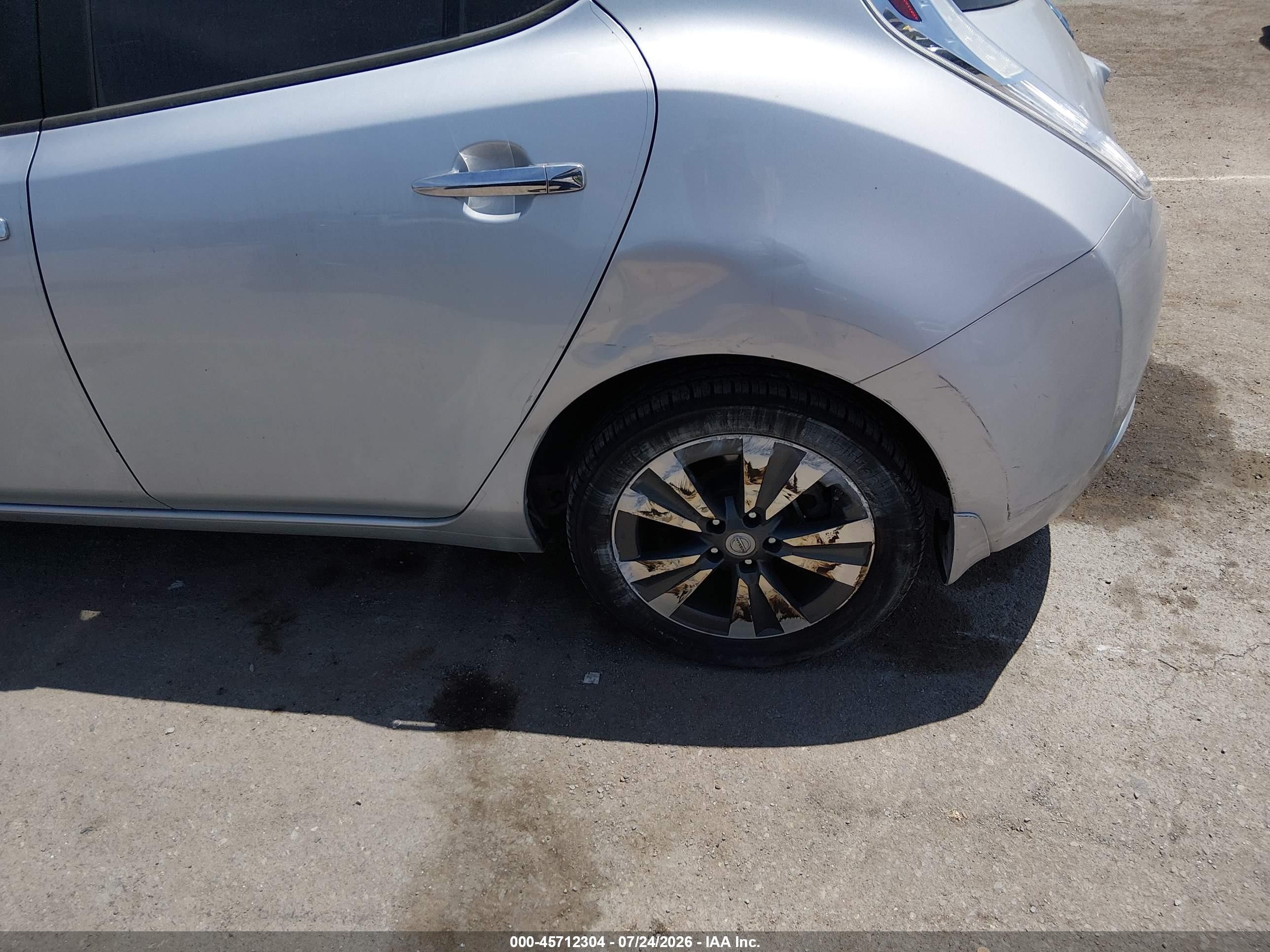 2015 Nissan Leaf Sv Silver vin: 1N4AZ0CP9FC323690