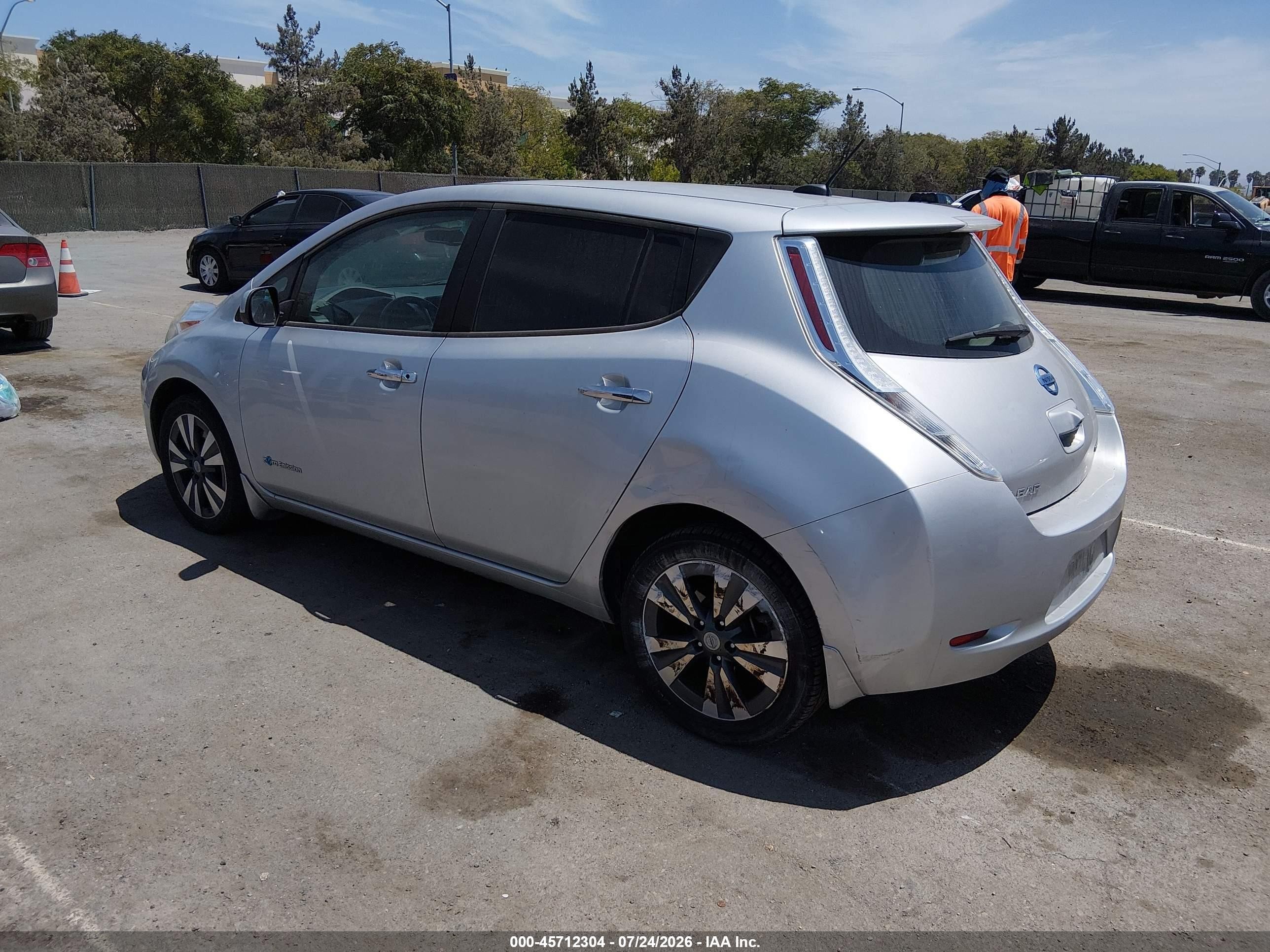 2015 Nissan Leaf Sv Silver vin: 1N4AZ0CP9FC323690