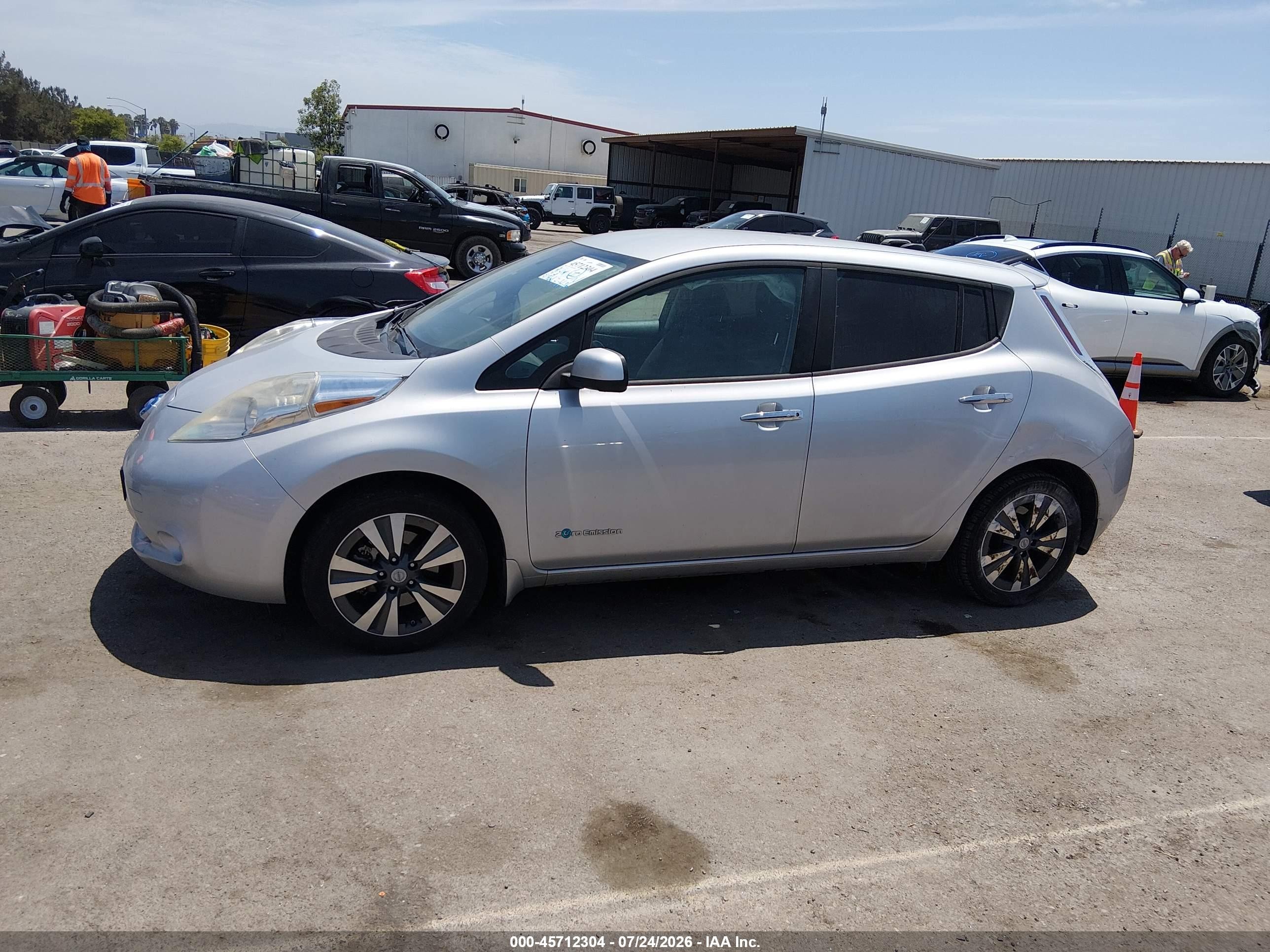 2015 Nissan Leaf Sv Silver vin: 1N4AZ0CP9FC323690