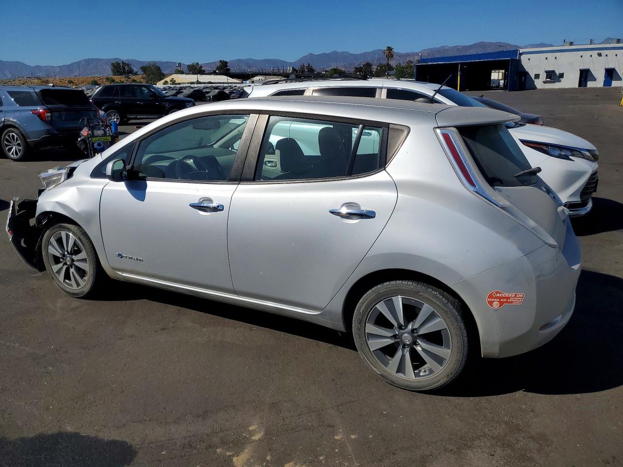 2015 Nissan Leaf Sv Silver vin: 1N4AZ0CP9FC326833