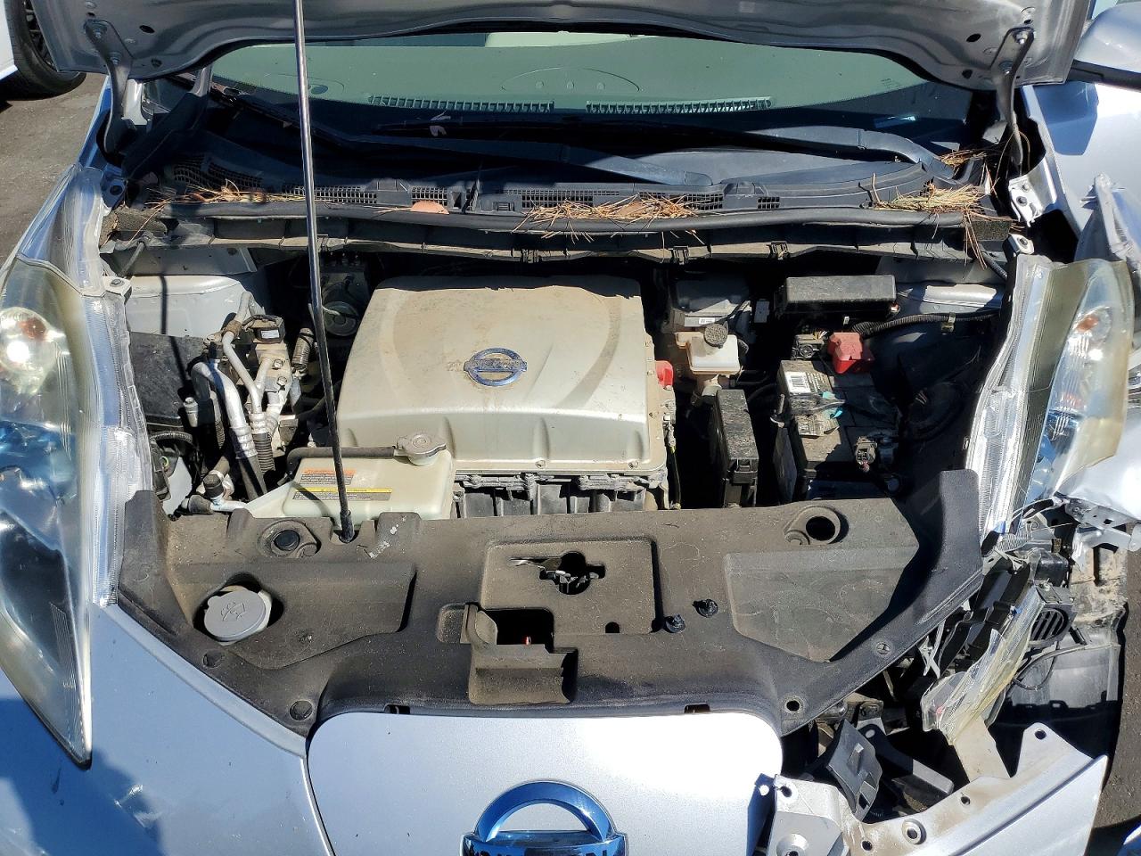 2015 Nissan Leaf Sv Silver vin: 1N4AZ0CP9FC326833
