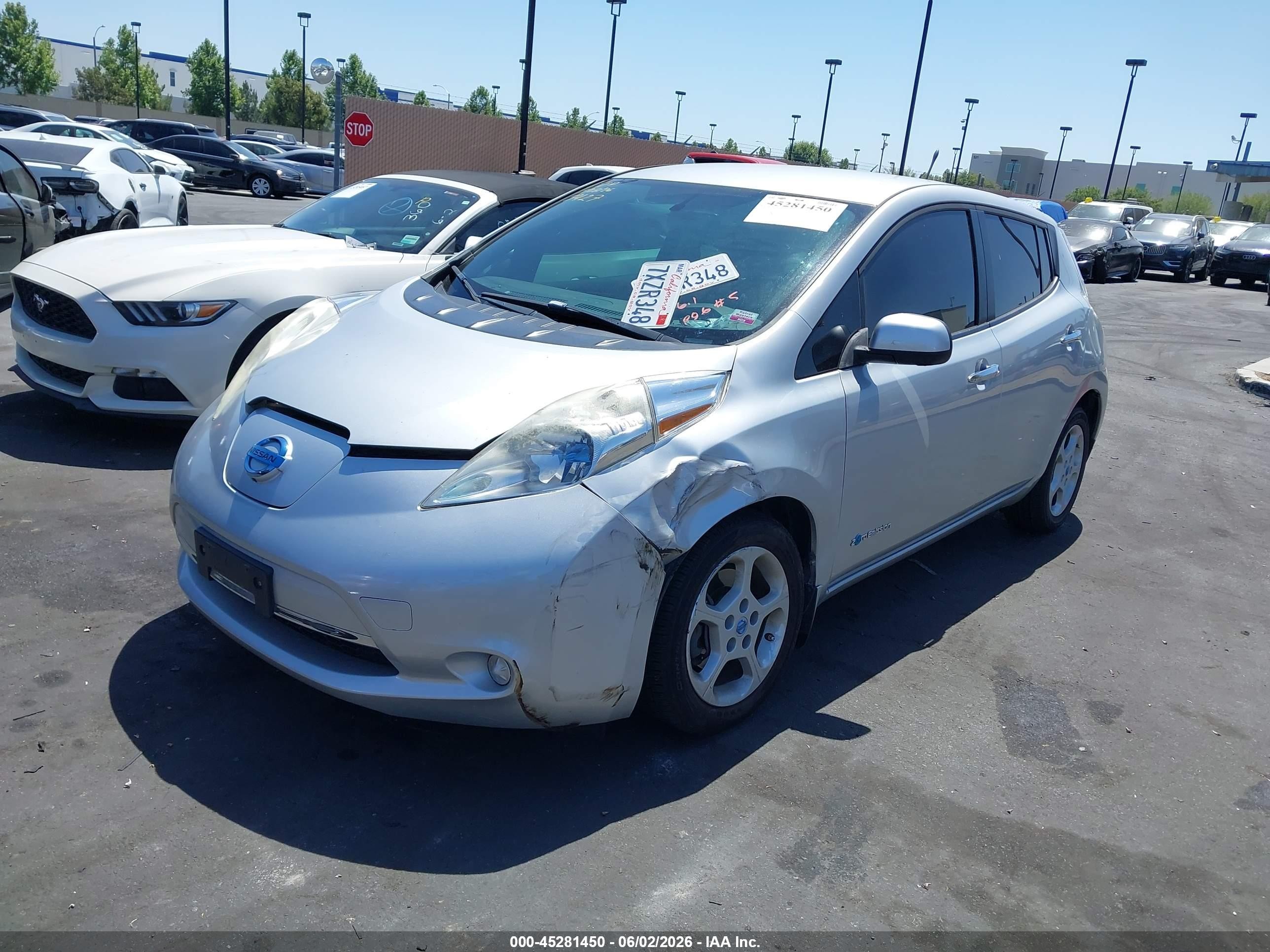 2013 Nissan Leaf Sv Silver vin: 1N4AZ0CPXDC413427