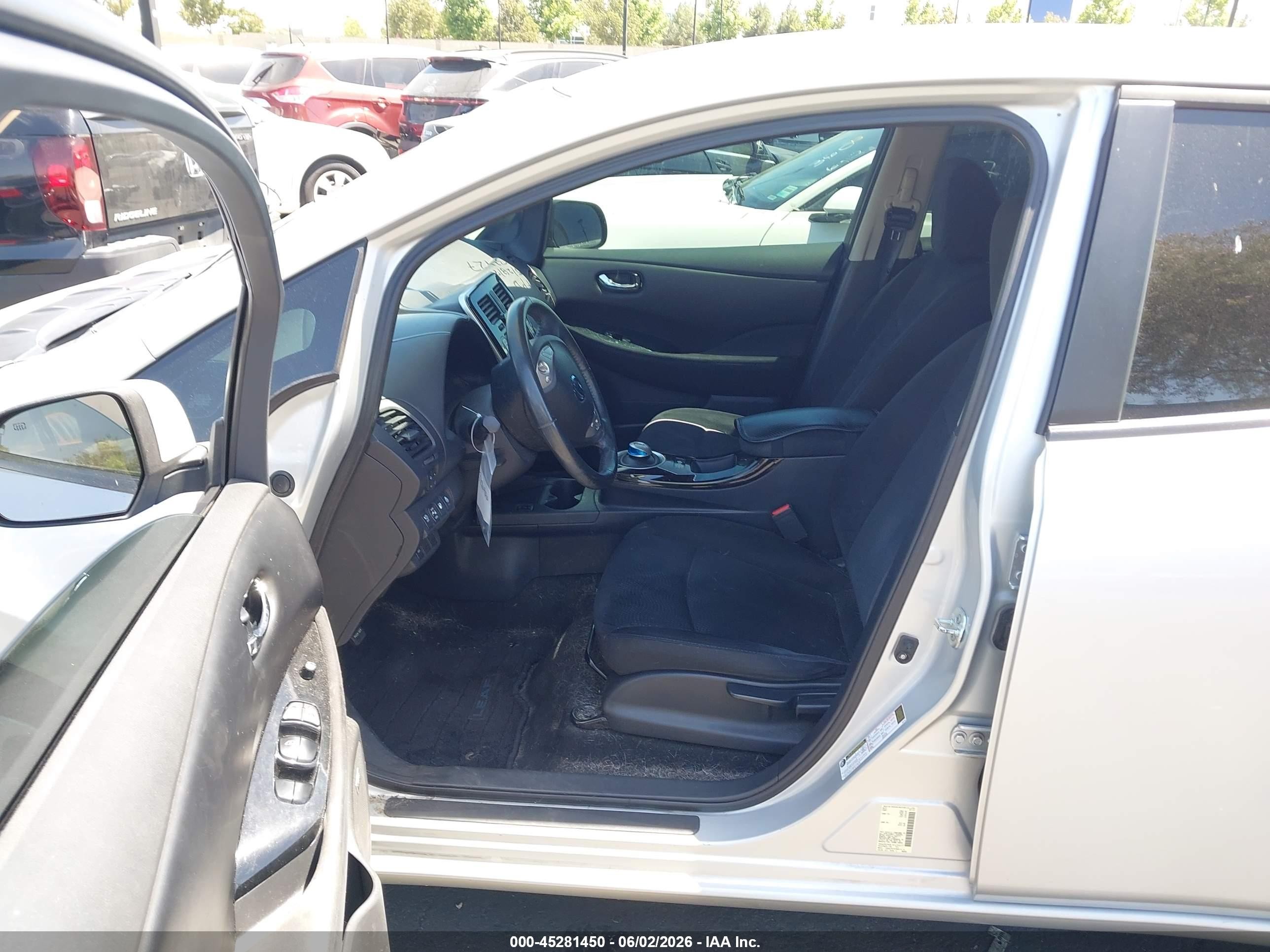 2013 Nissan Leaf Sv Silver vin: 1N4AZ0CPXDC413427