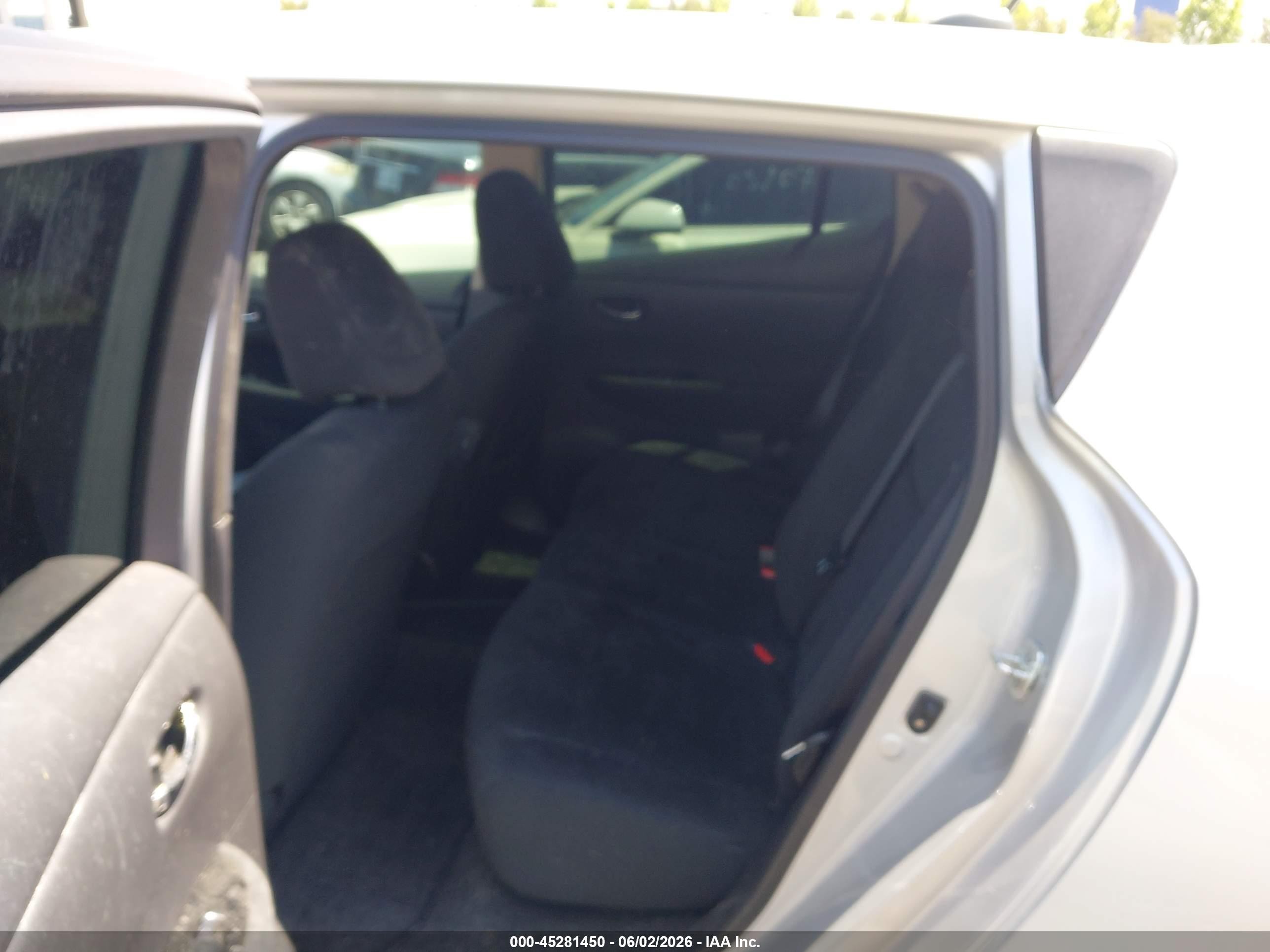 2013 Nissan Leaf Sv Silver vin: 1N4AZ0CPXDC413427