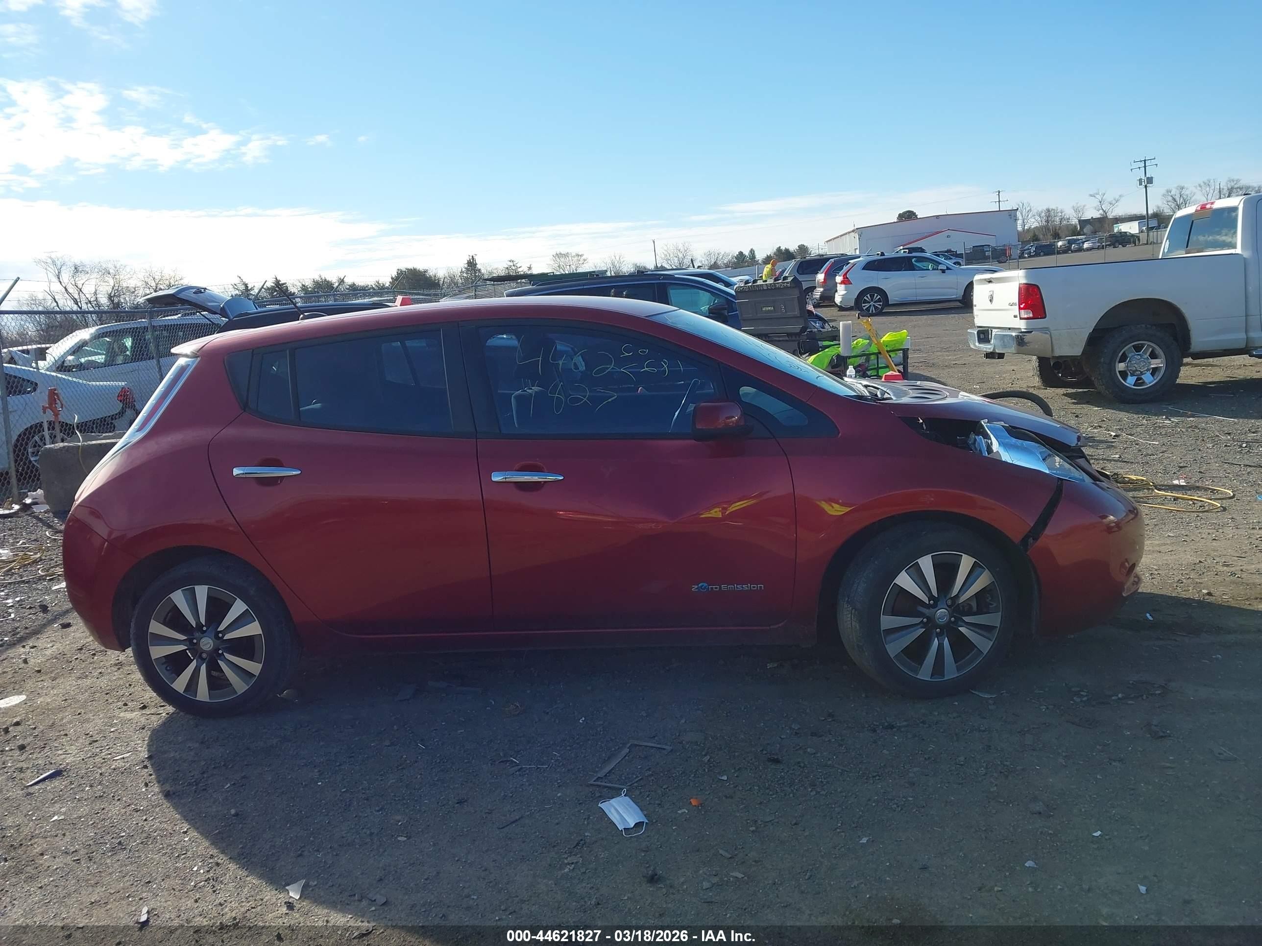 2015 Nissan Leaf Sv Red vin: 1N4AZ0CPXFC319793