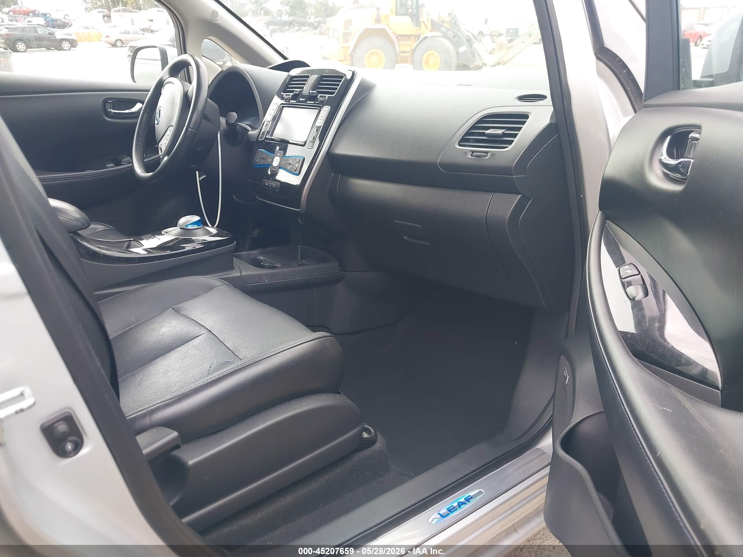 2015 Nissan Leaf Sl Silver vin: 1N4AZ0CPXFC326145