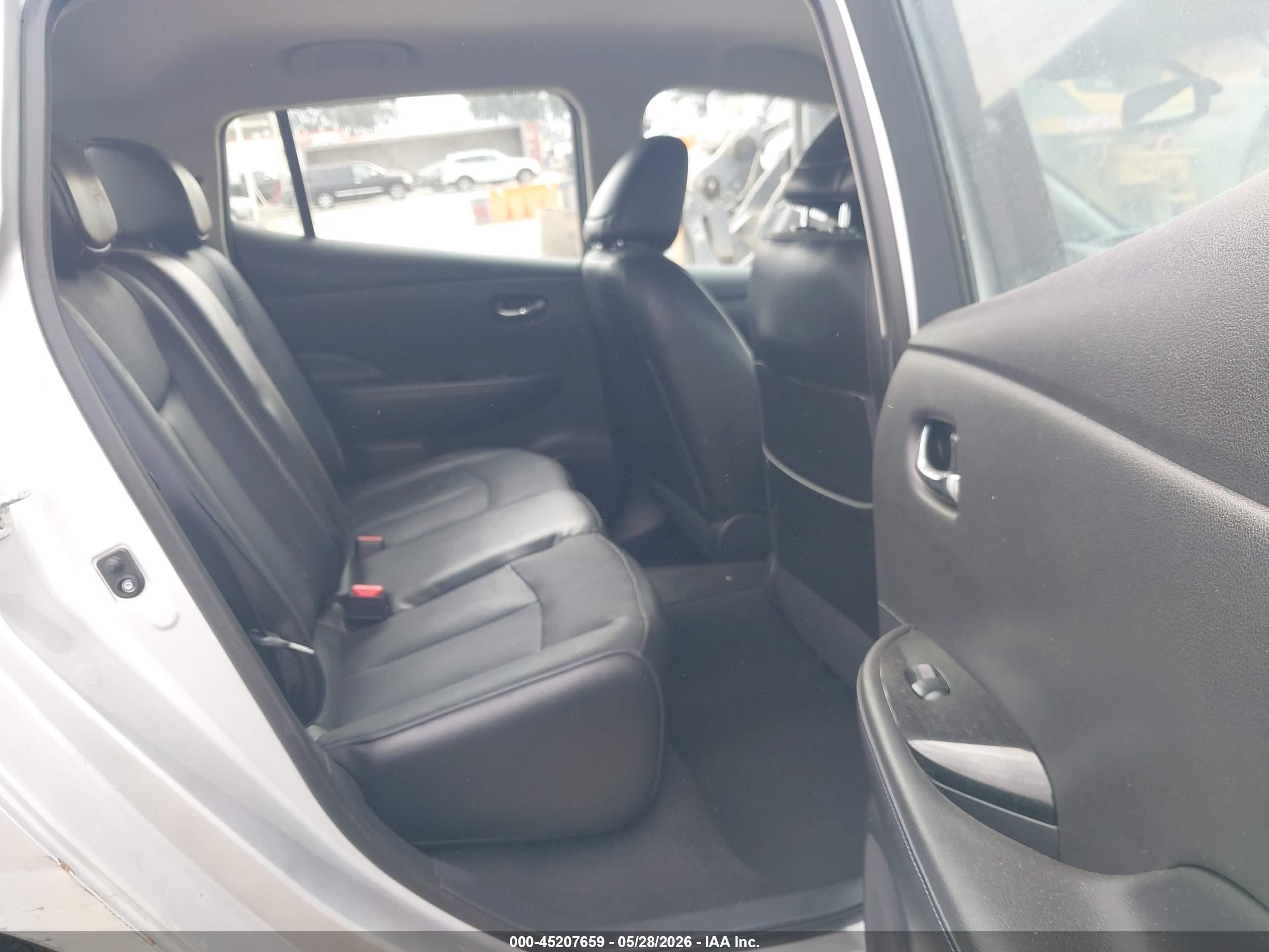2015 Nissan Leaf Sl Silver vin: 1N4AZ0CPXFC326145