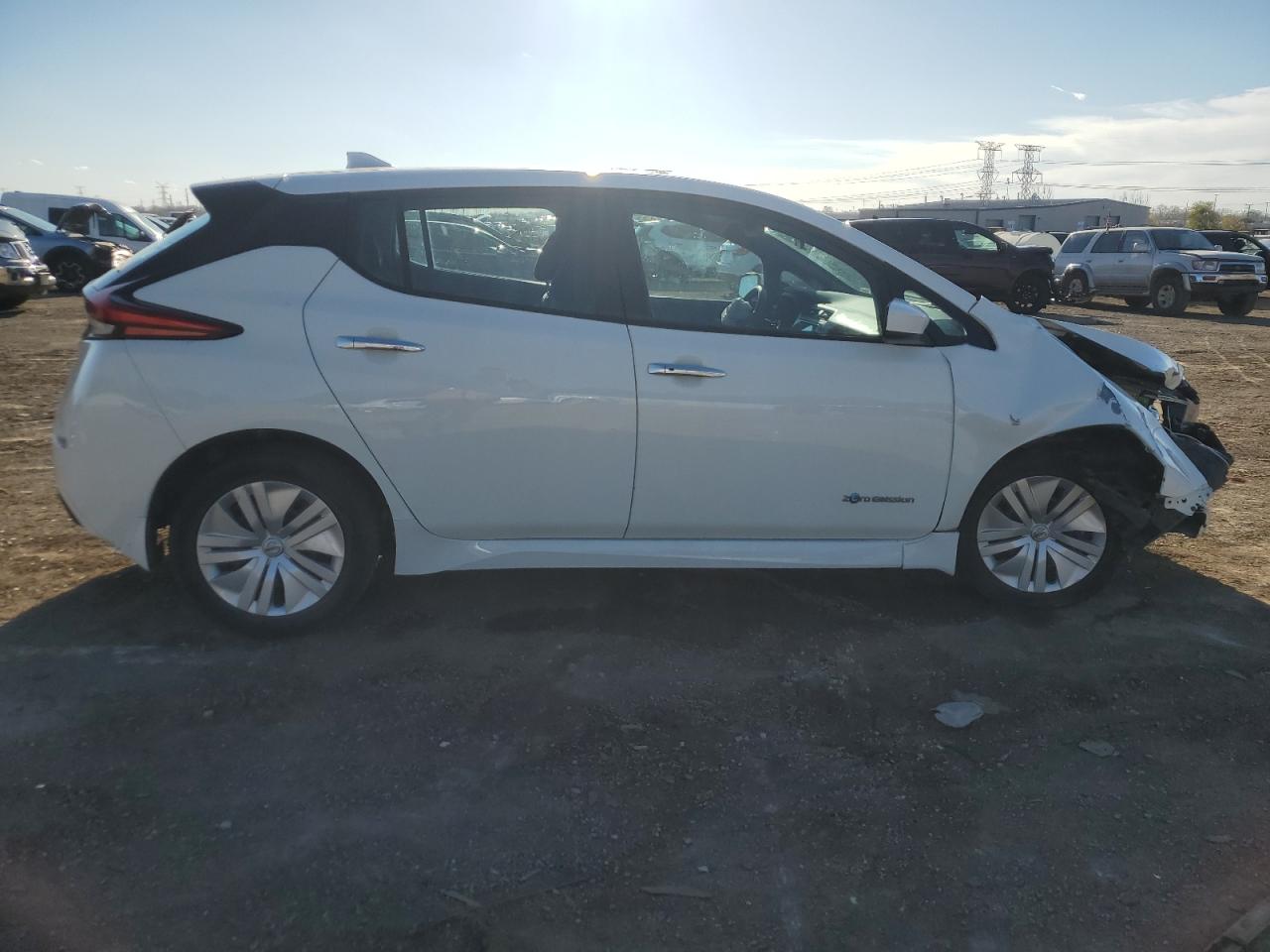 2018 Nissan Leaf S Белый vin: 1N4AZ1CP5JC317819