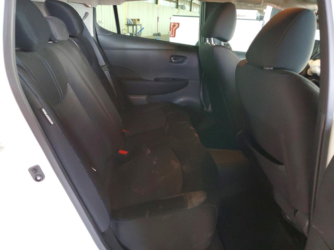 2021 Nissan Leaf Sv White vin: 1N4AZ1CV0MC550039