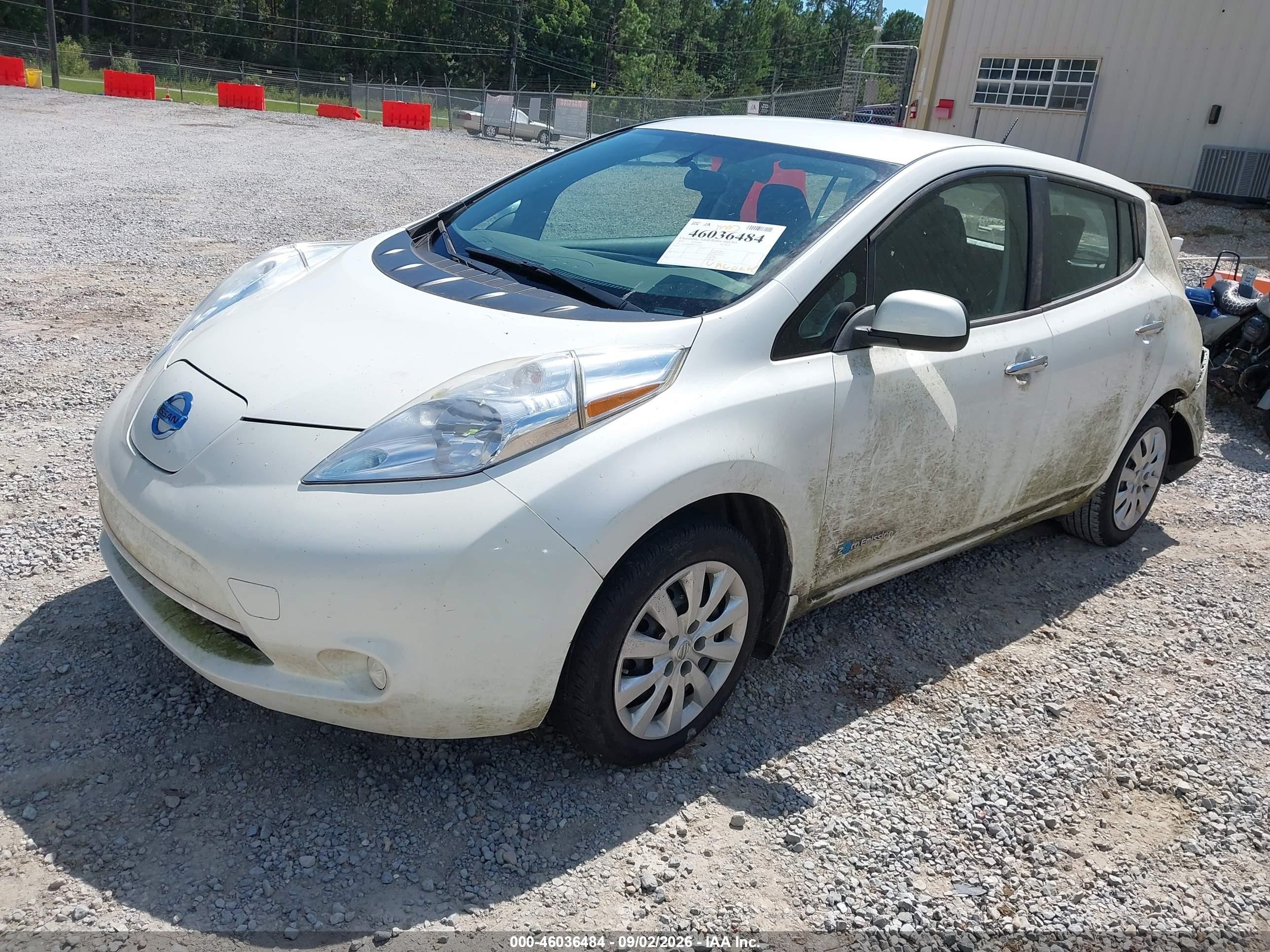 2015 Nissan Leaf S   White vin: 1N4AZOCPOFC324176