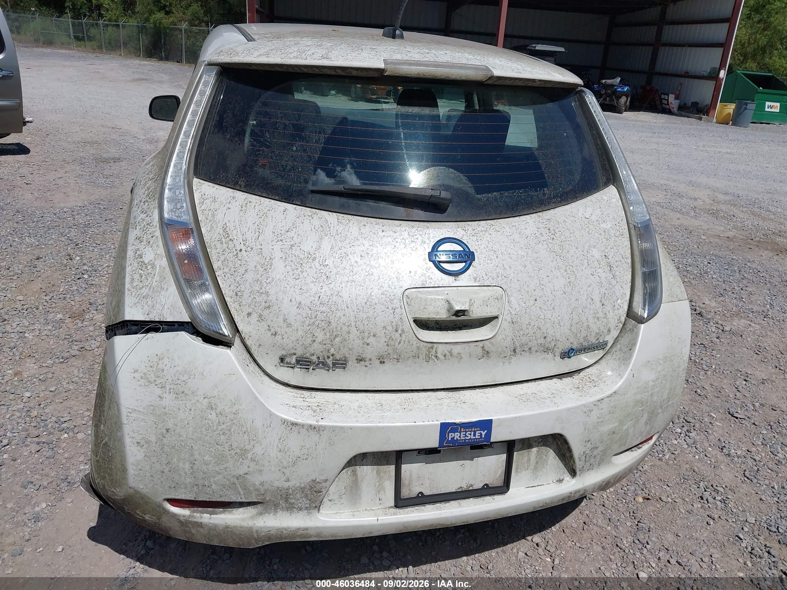 2015 Nissan Leaf S   White vin: 1N4AZOCPOFC324176