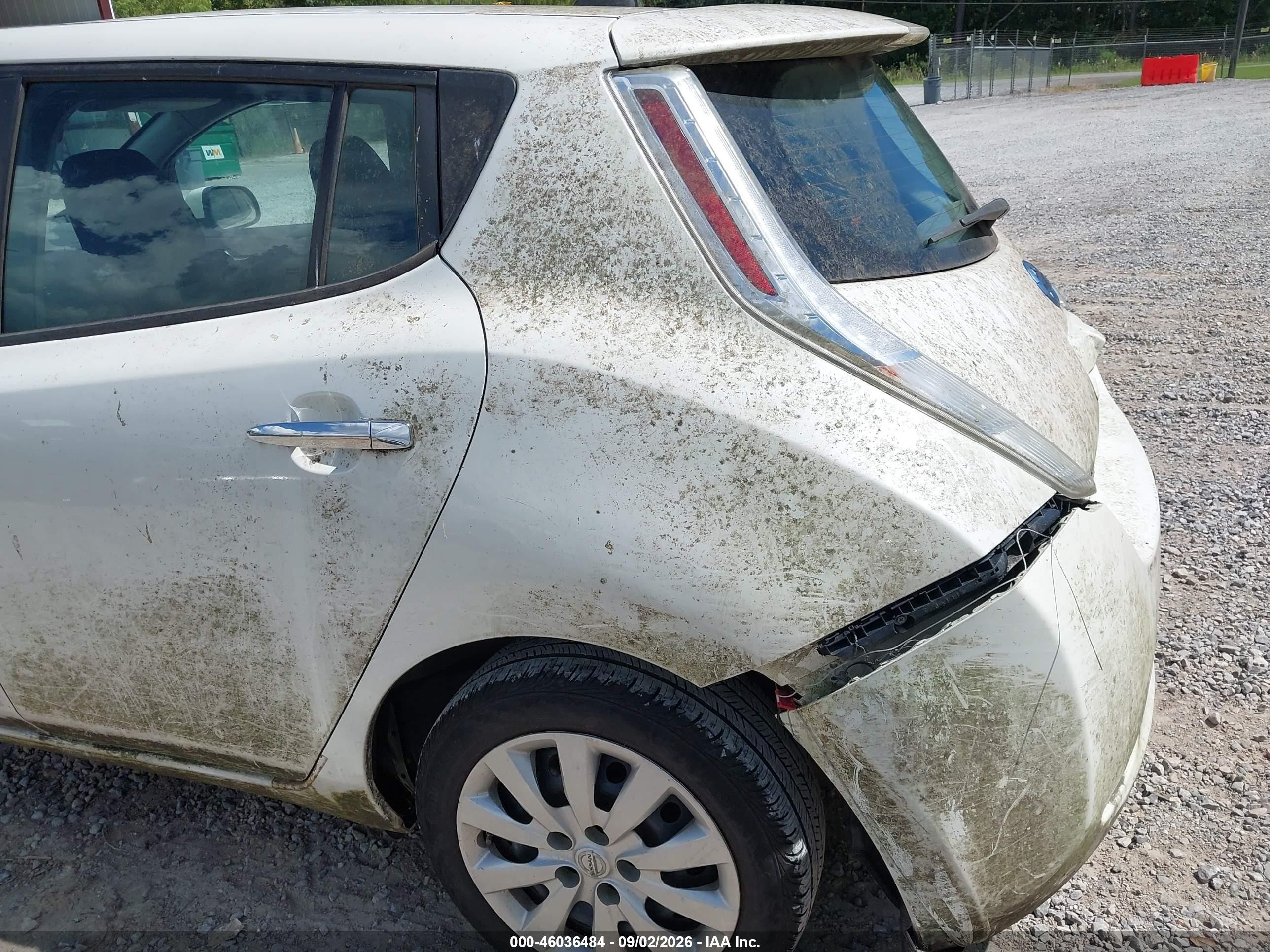 2015 Nissan Leaf S   White vin: 1N4AZOCPOFC324176