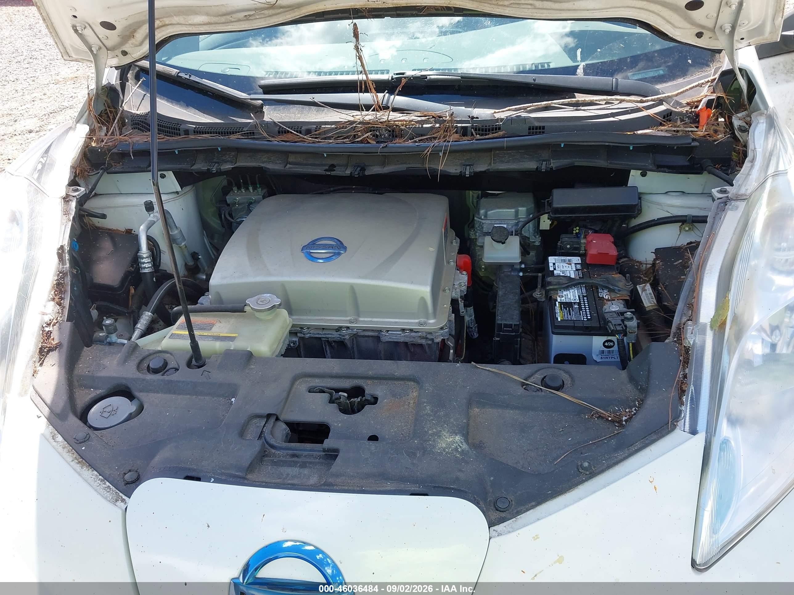 2015 Nissan Leaf S   White vin: 1N4AZOCPOFC324176
