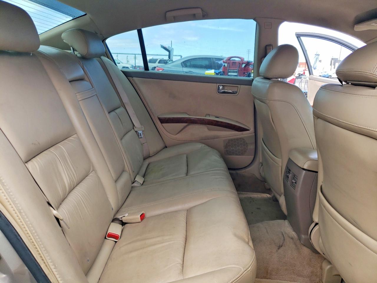 2005 Nissan Maxima 3.5 Se Gold vin: 1N4BA41EX5C850155