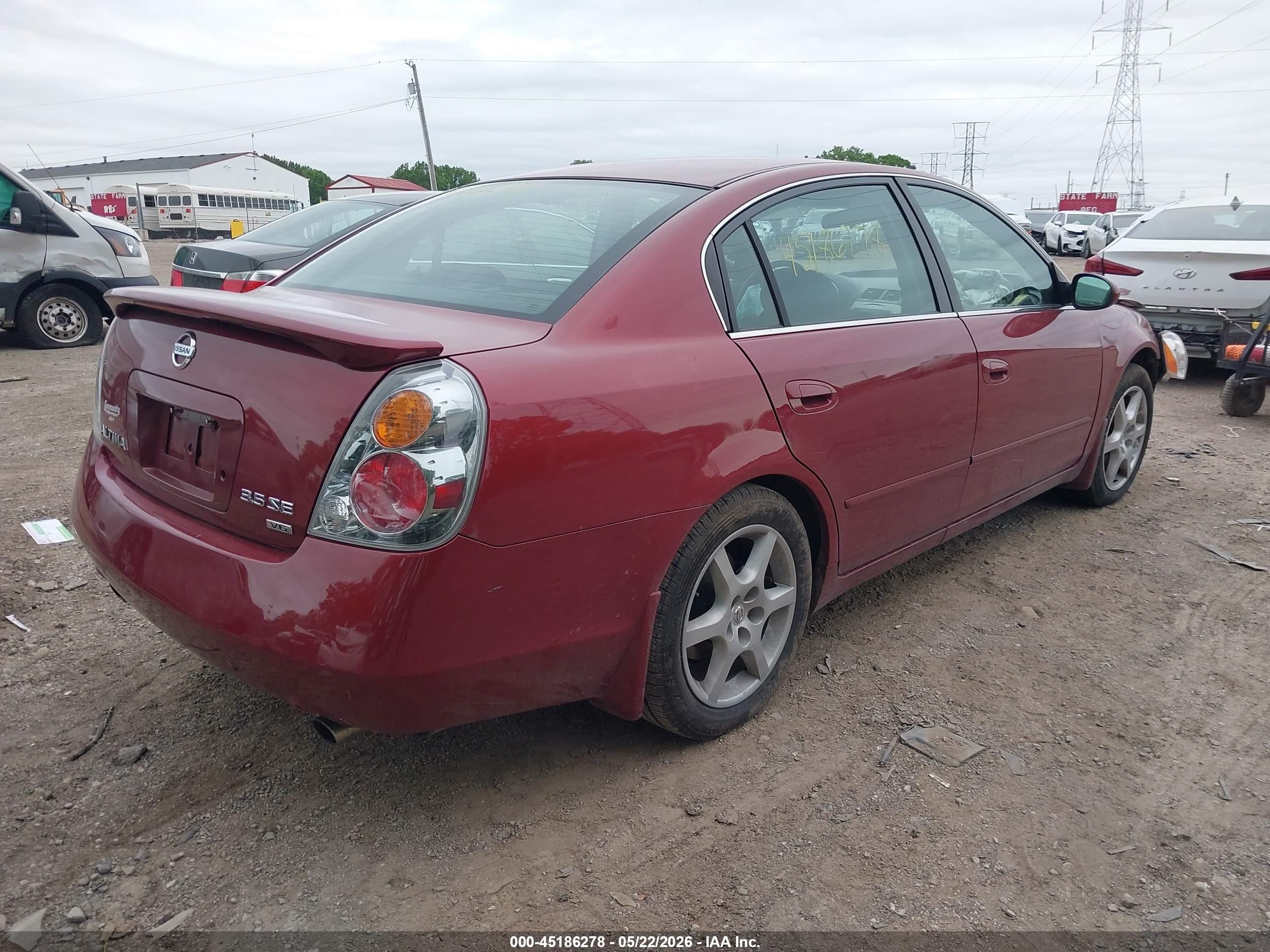 2004 Nissan Altima 3.5 Se Red vin: 1N4BL11D34C106573