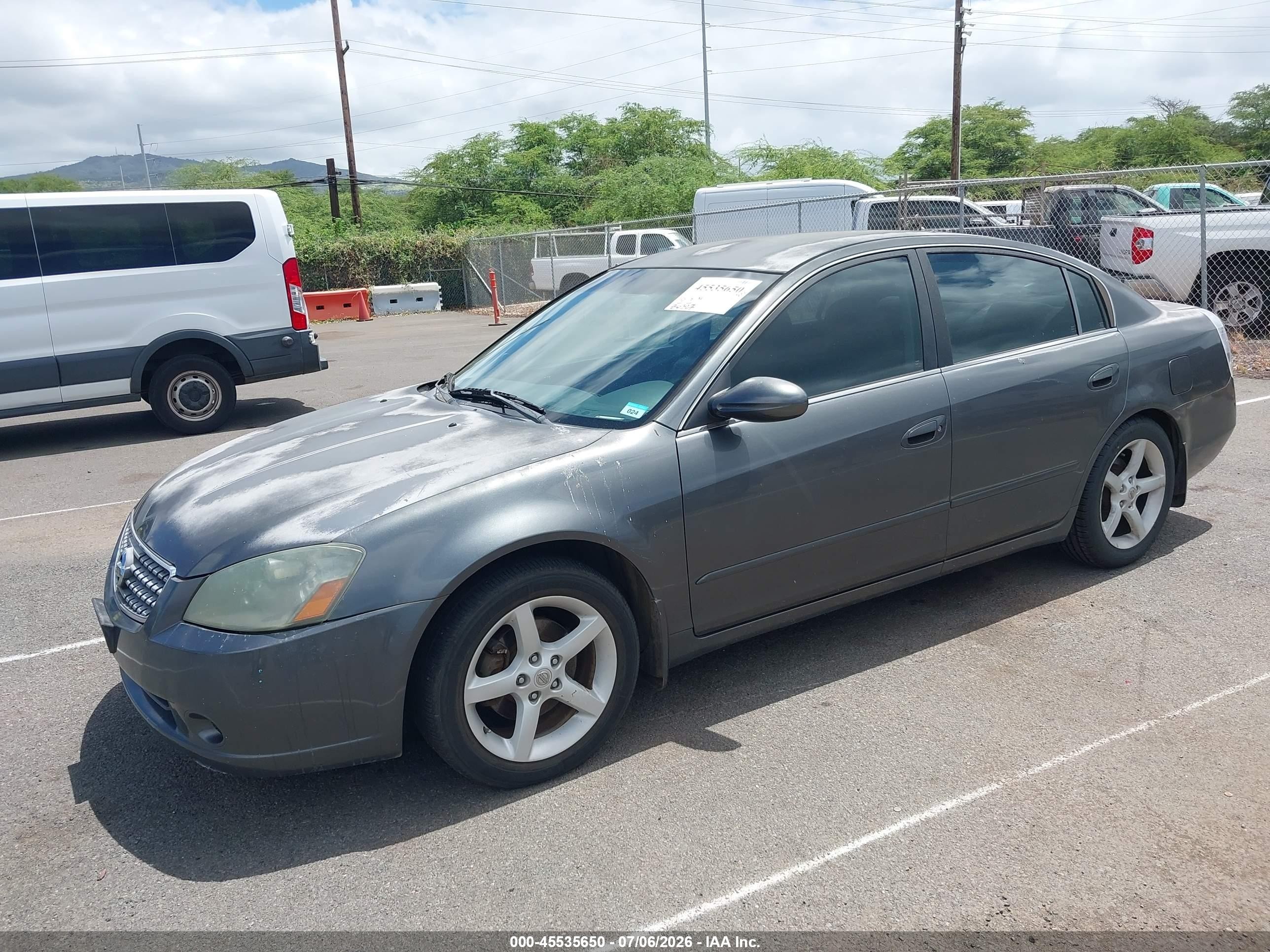 2005 Nissan Altima 3.5 Se Серый vin: 1N4BL11D45C382844