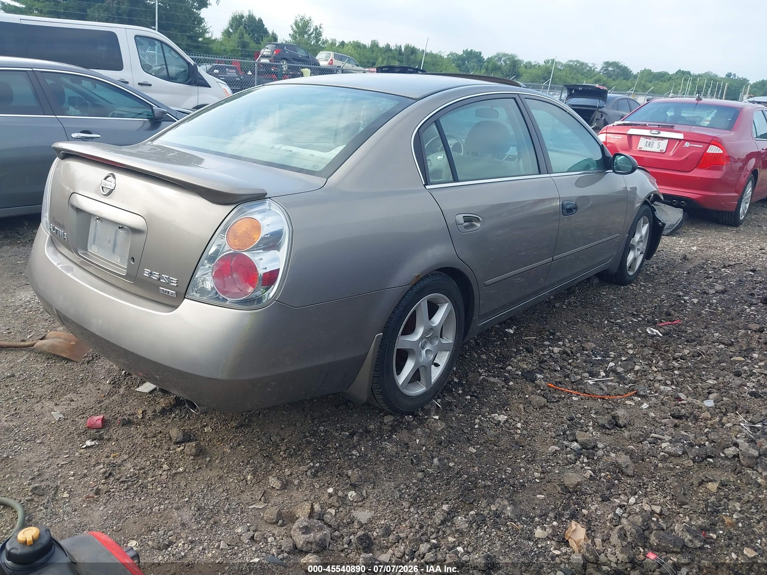 2003 Nissan Altima 3.5 Se Champagne vin: 1N4BL11D73C349169